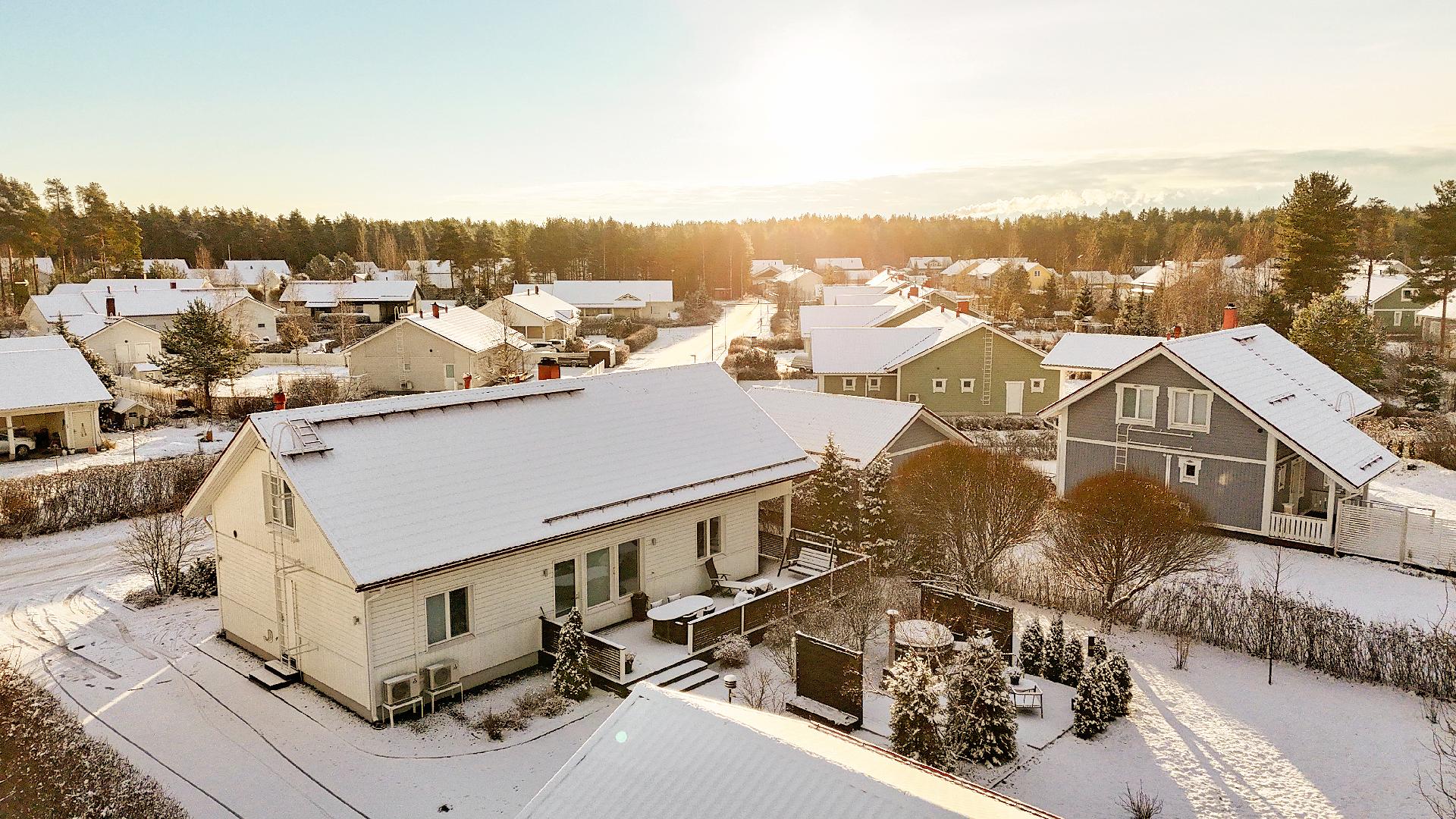 Harakankellontie 13, Rantakylä, Joensuu