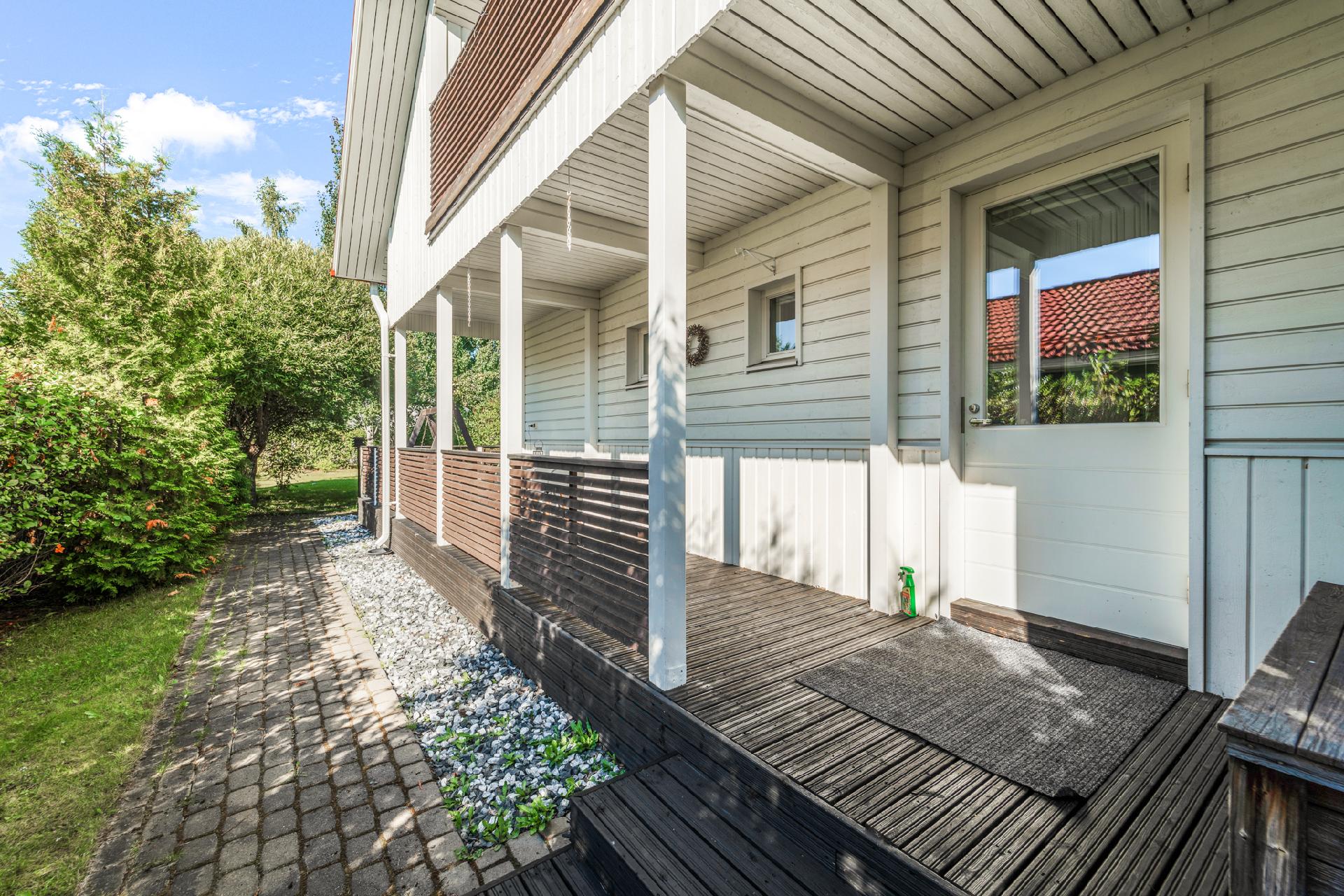 Harakankellontie 13, Rantakylä, Joensuu