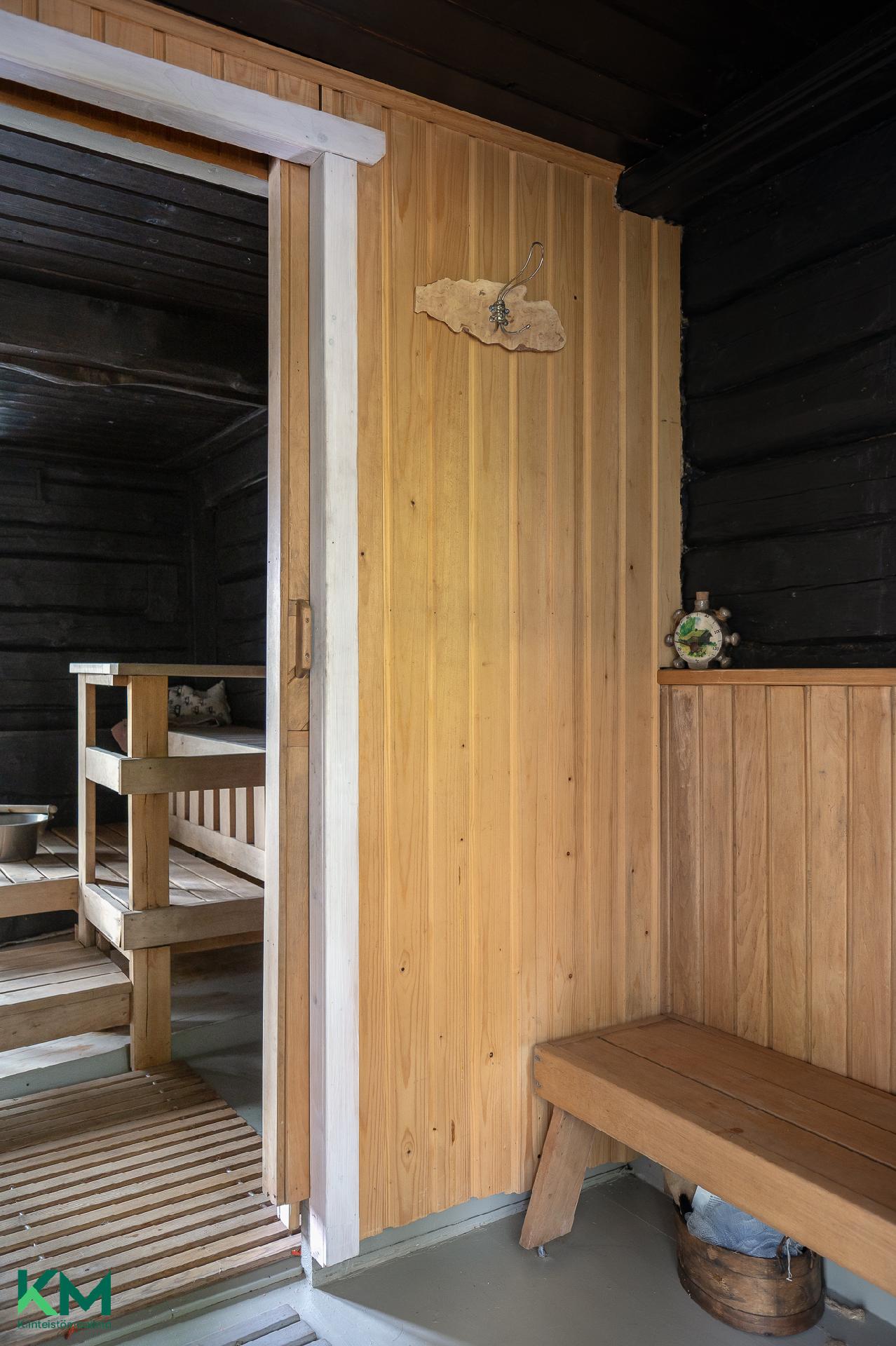 Lepolankuja 10, Tapiala, Kuhmoinen