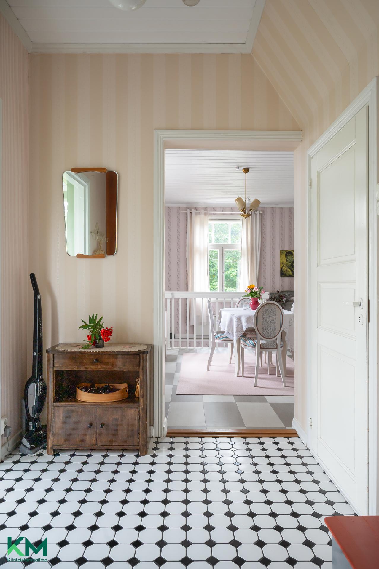 Lepolankuja 10, Tapiala, Kuhmoinen