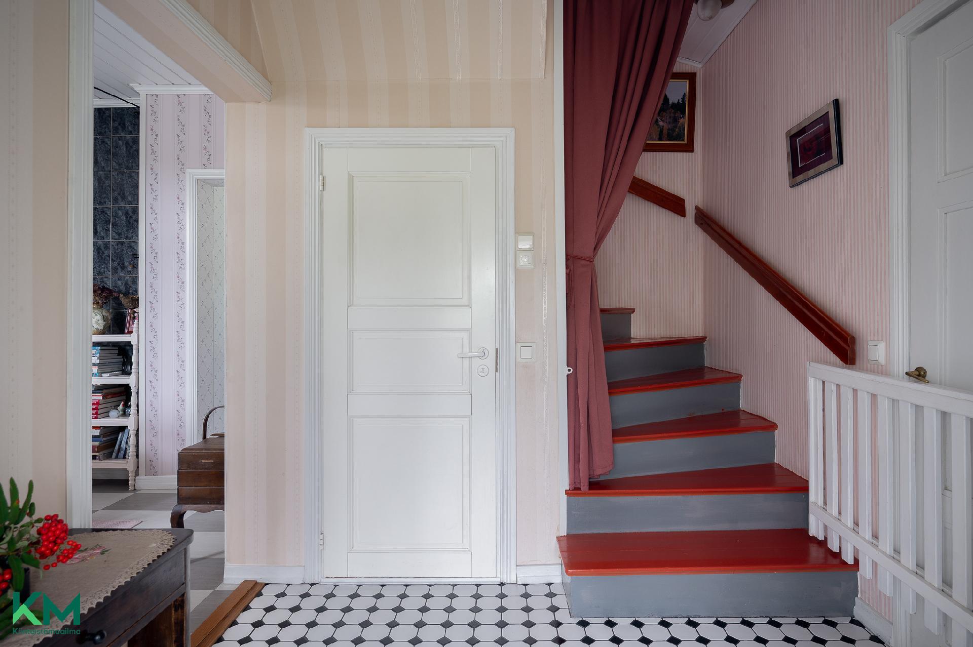 Lepolankuja 10, Tapiala, Kuhmoinen