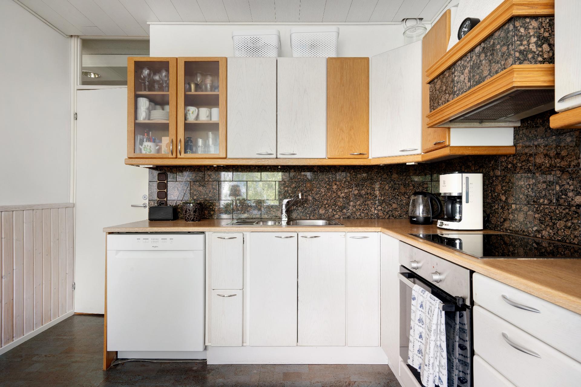 Ristiaallokonkatu 6, Kivenlahti, Espoo