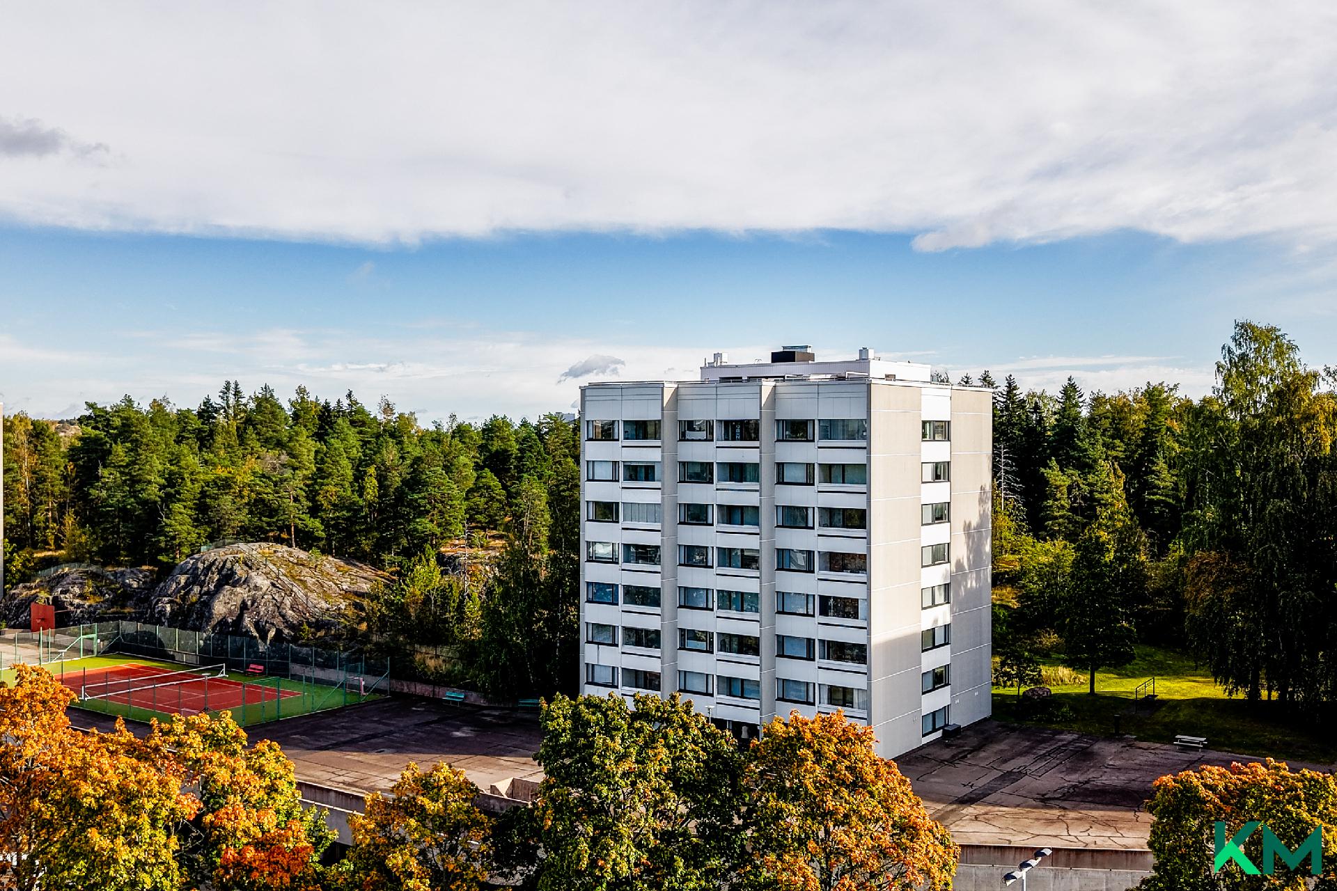 Punakiventie 5