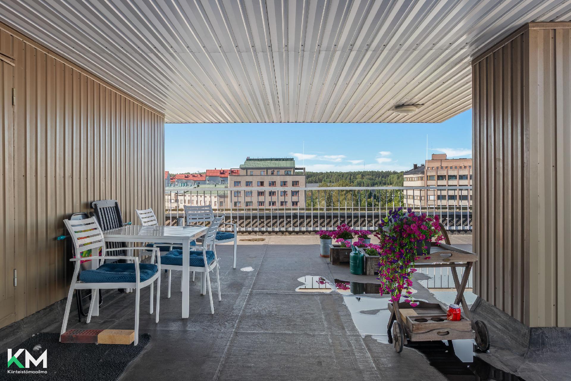 Taloyhtiön kattoterassi