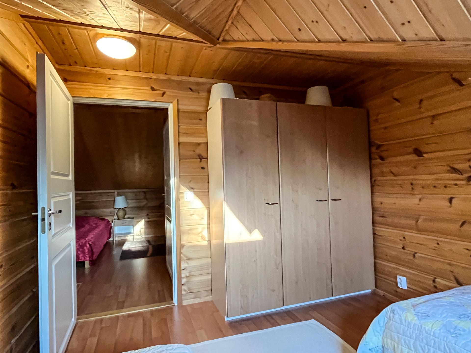 Yläkerran makuuhuone