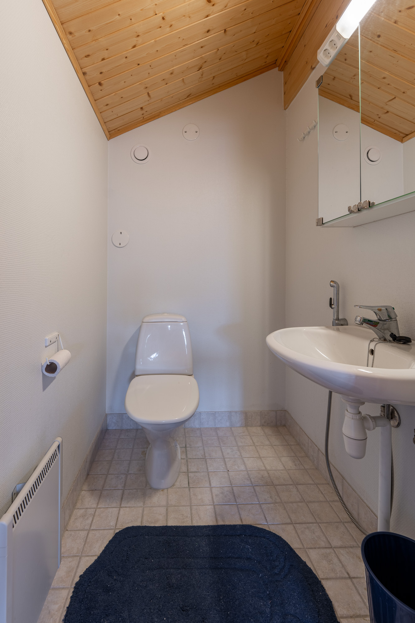 Yläkerran wc