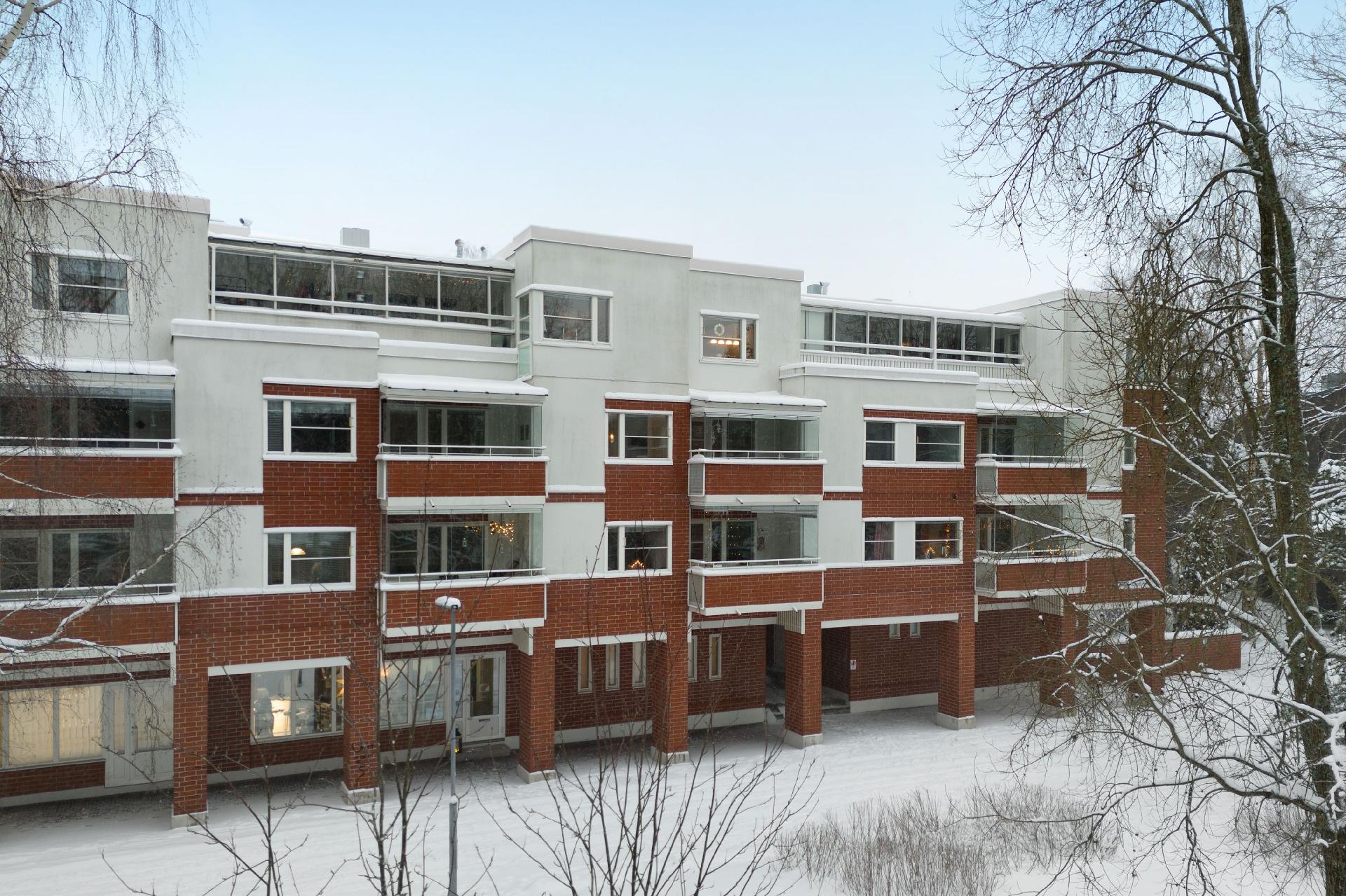 Puustellinpolku 16, Malminkartano, Helsinki