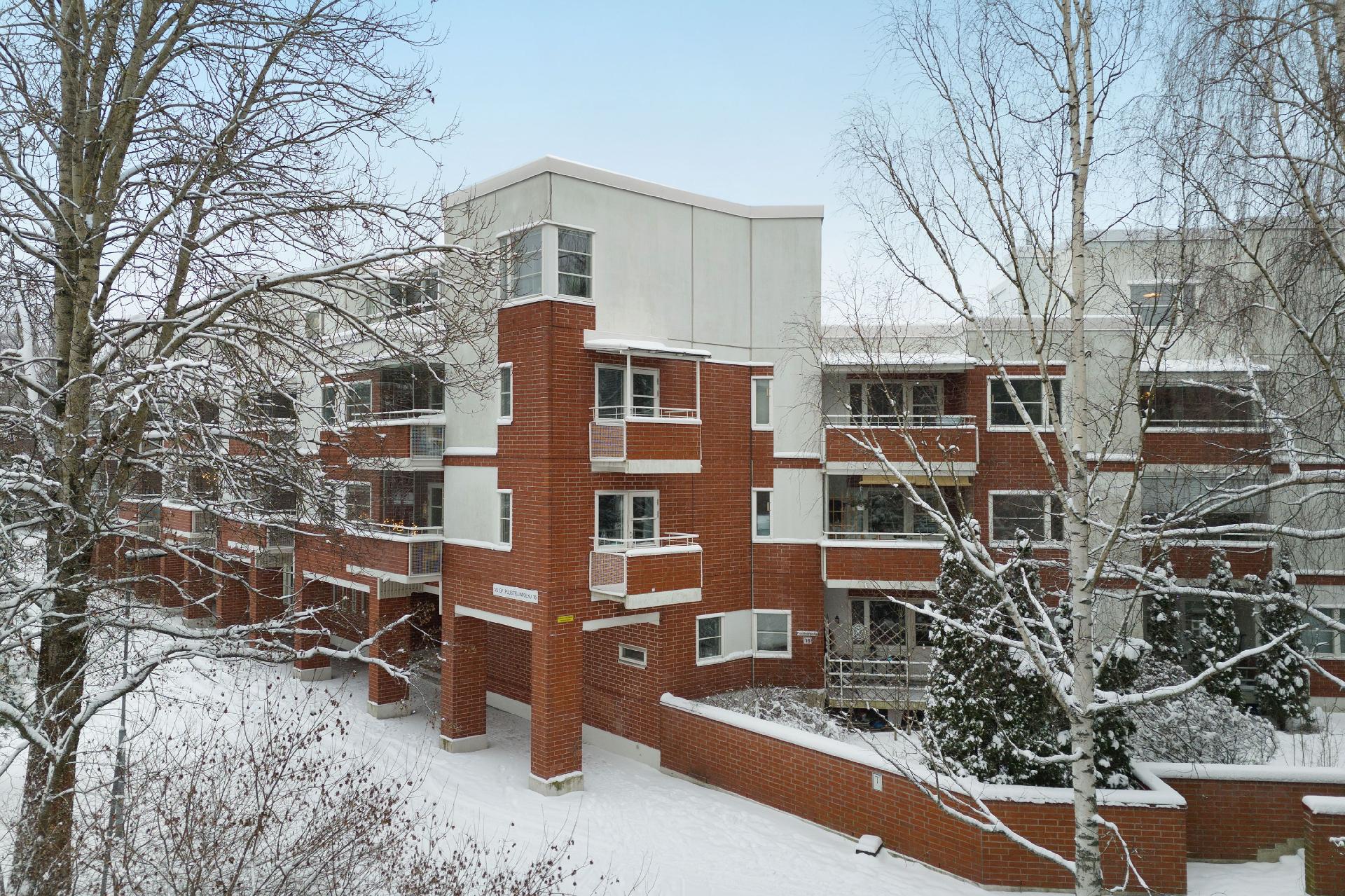 Puustellinpolku 16, Malminkartano, Helsinki