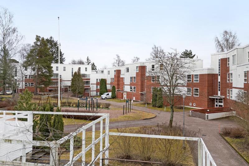 Puustellinpolku 16, Malminkartano, Helsinki