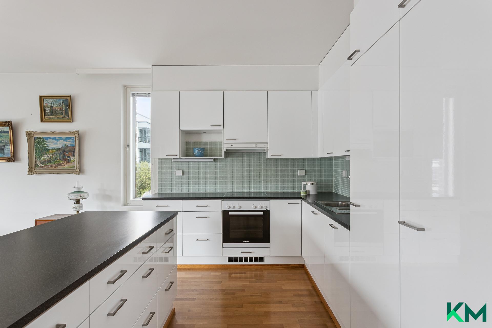 Kutomotie 8, Tali, Helsinki