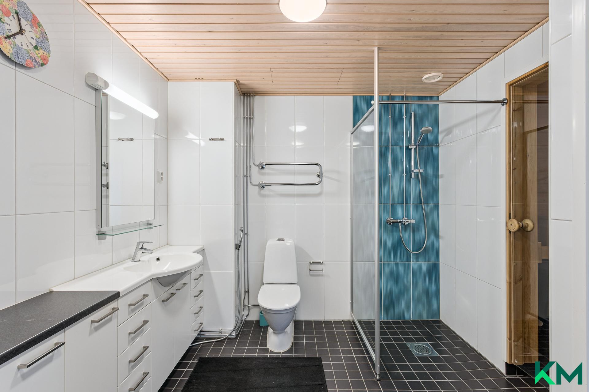 Kutomotie 8, Tali, Helsinki