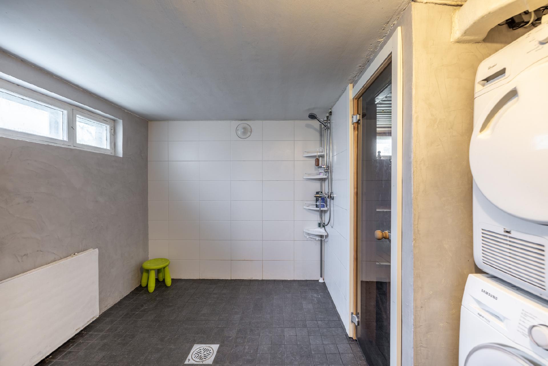 Kylpyhuone uusittu 2023