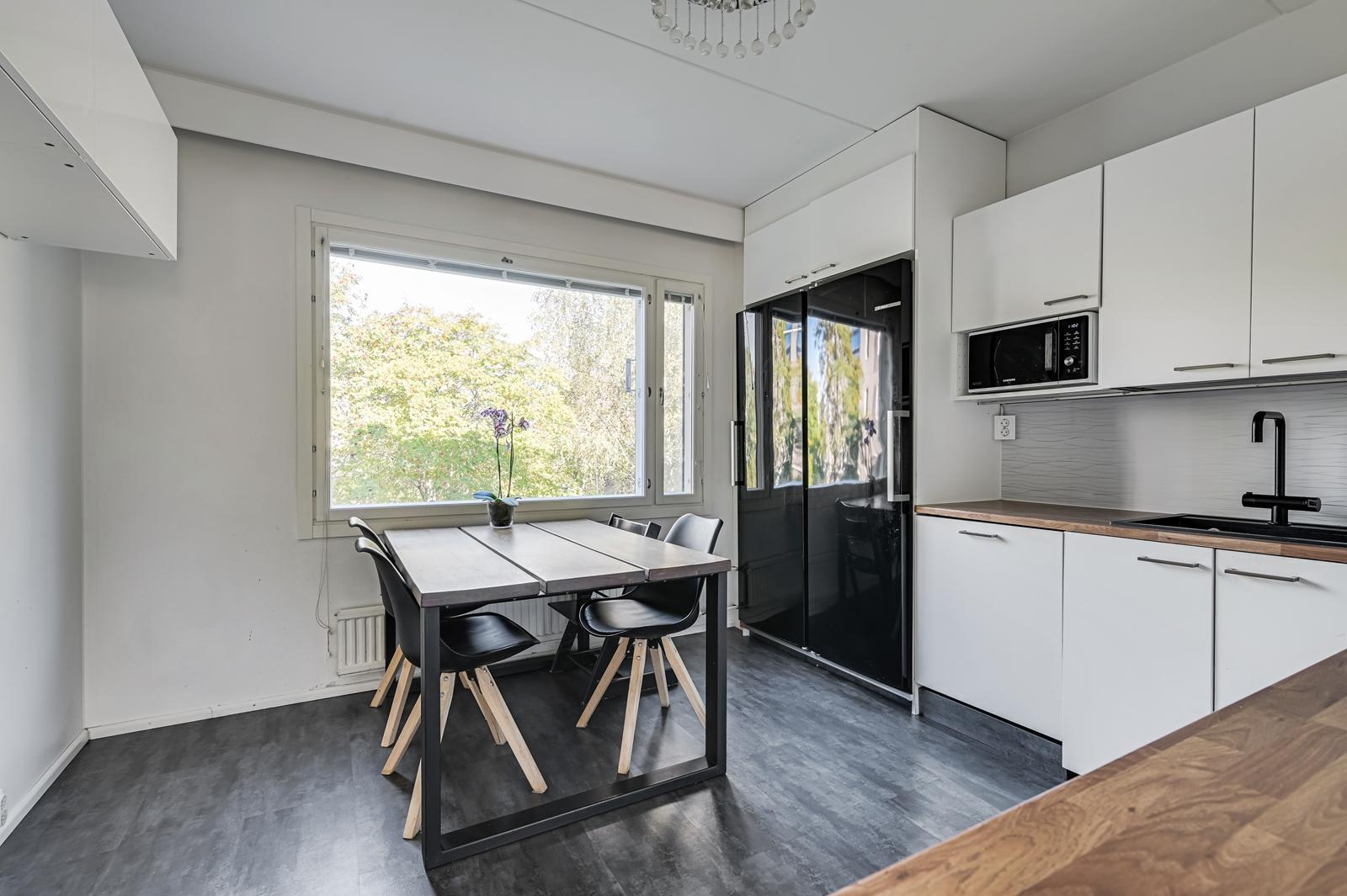 Mannilantie 21, Keskusta, Järvenpää