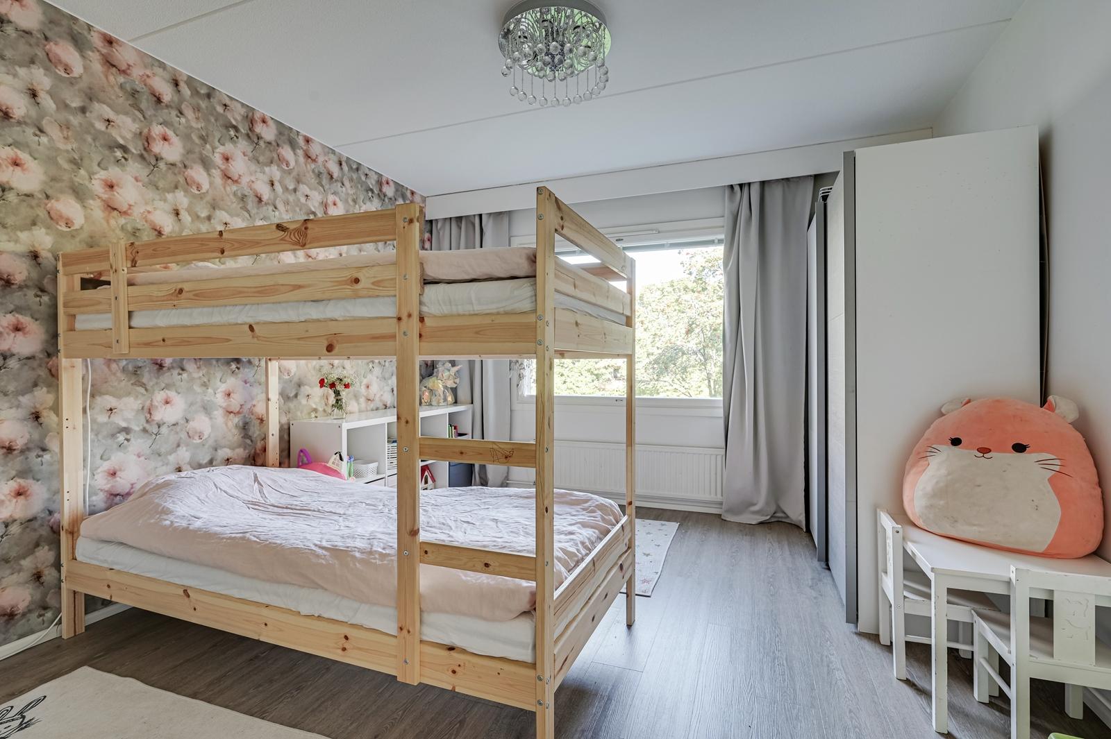 Mannilantie 21, Keskusta, Järvenpää