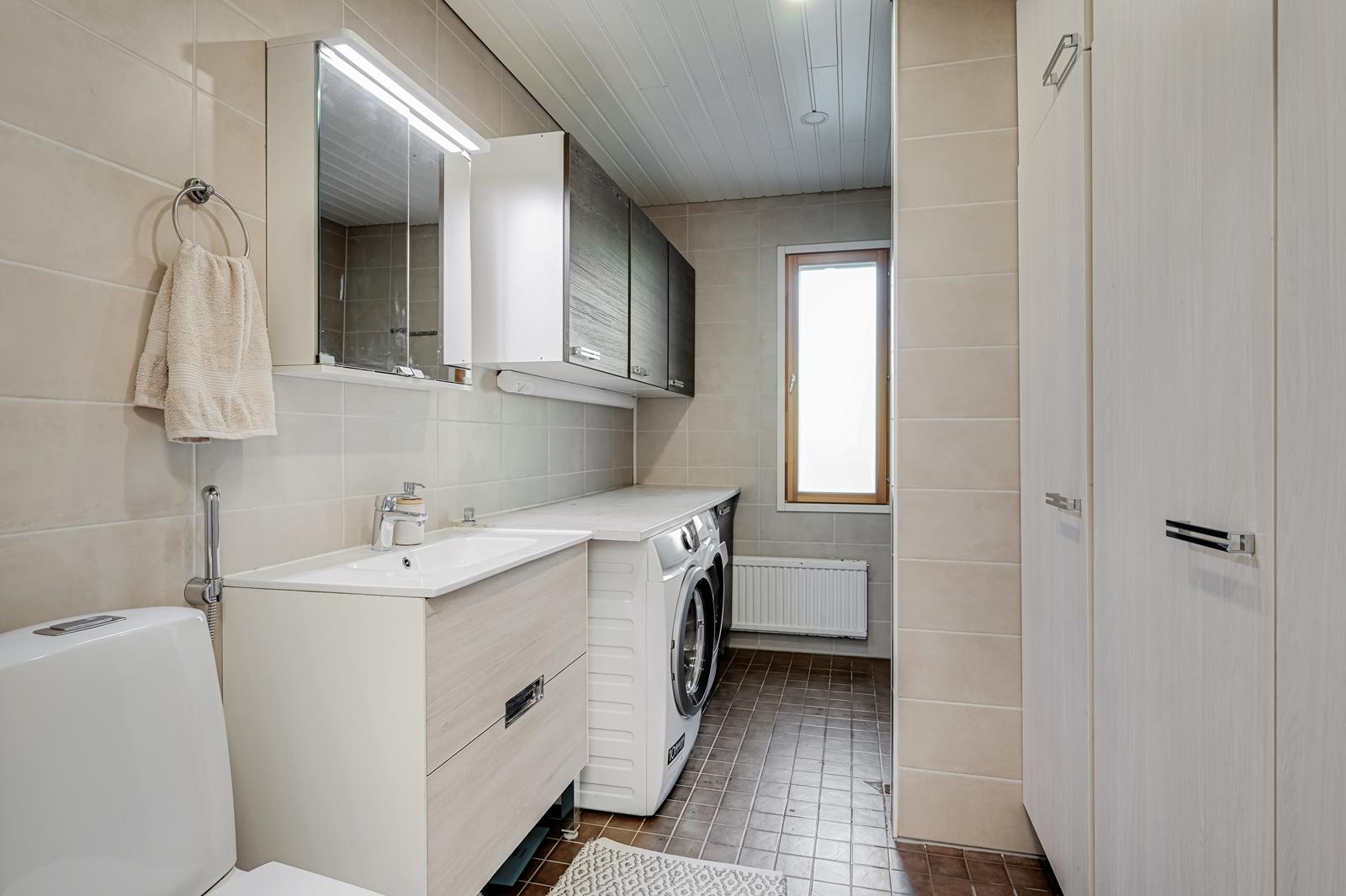 Mannilantie 21, Keskusta, Järvenpää