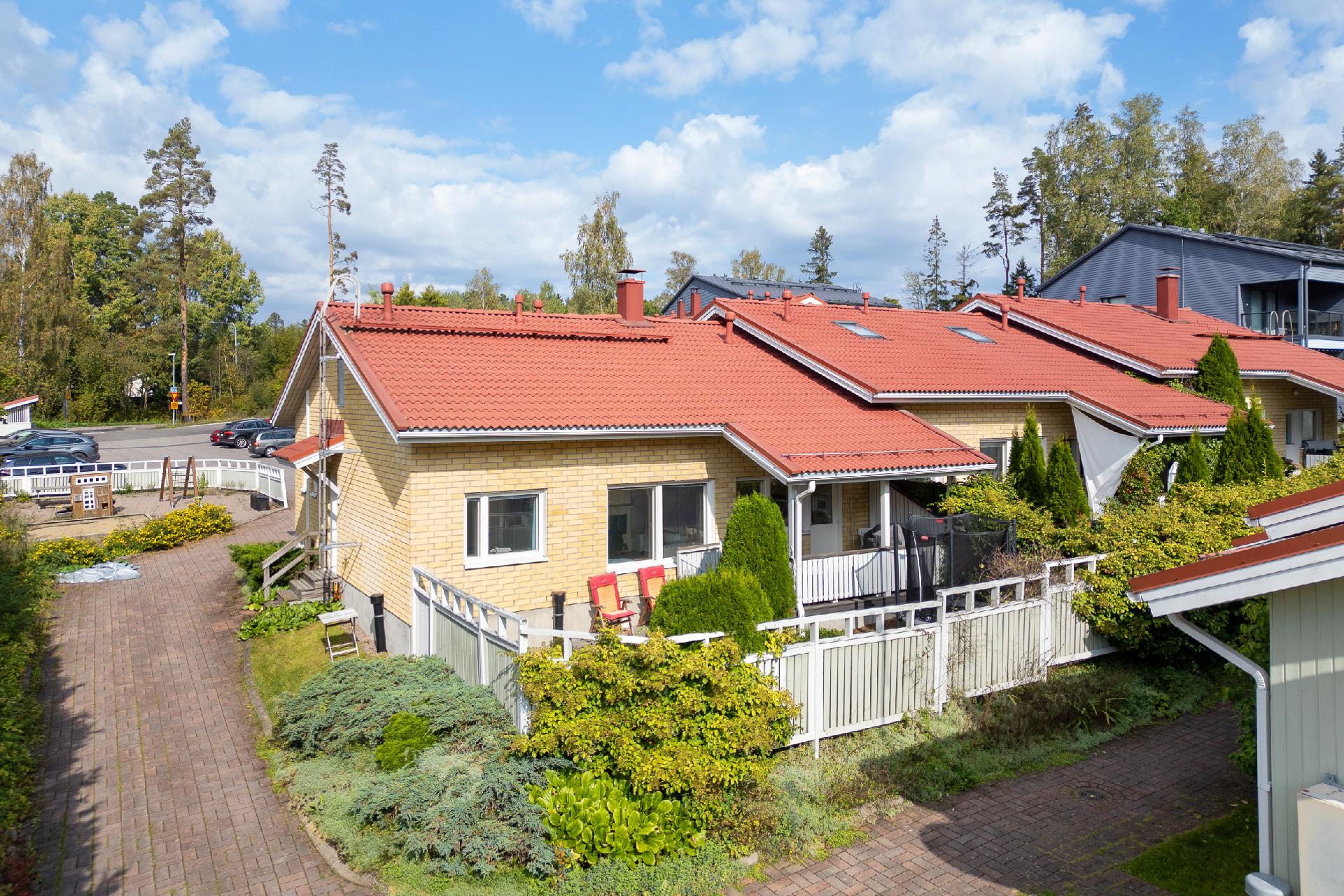 Takkavitsankuja 1, Tuomarila, Espoo