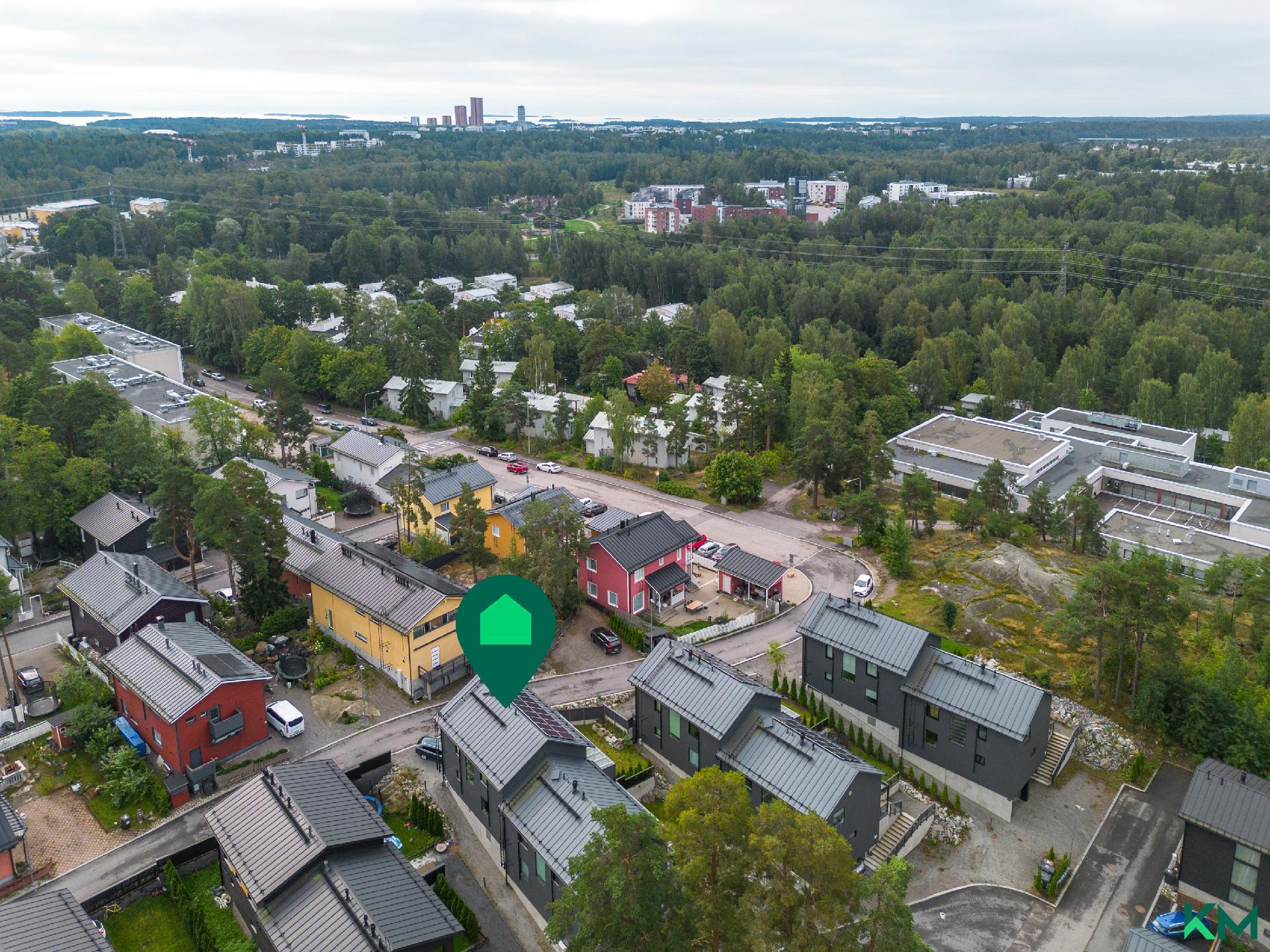 Rauhallinen alue ja lähikoulu ihan vieressä