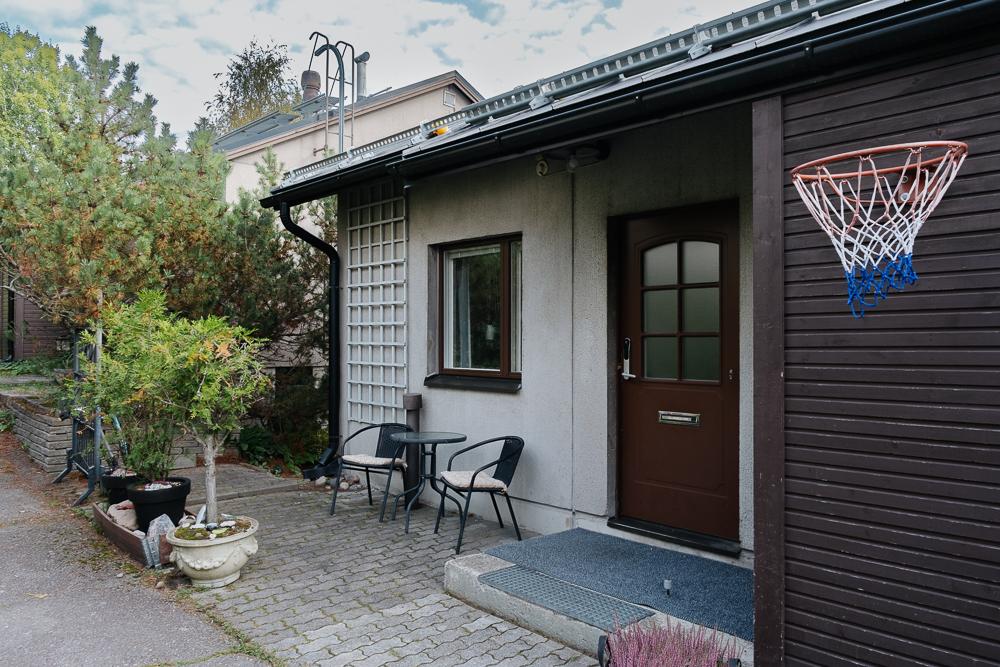 Lohkopellontie 9, Veräjämäki, Helsinki