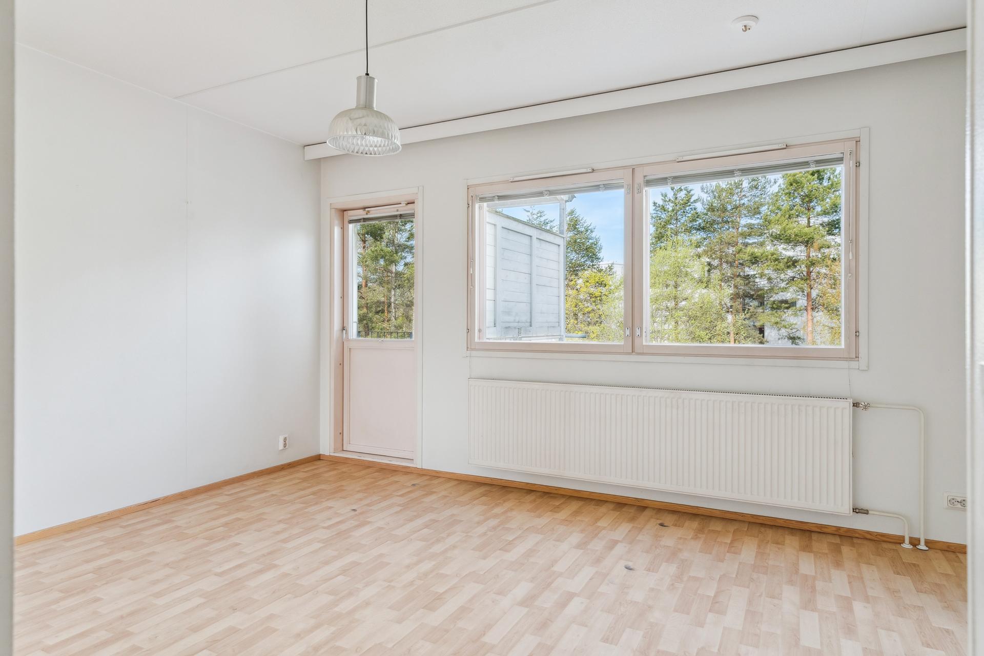 Kyyhkysmäki 20, Lintuvaara, Espoo