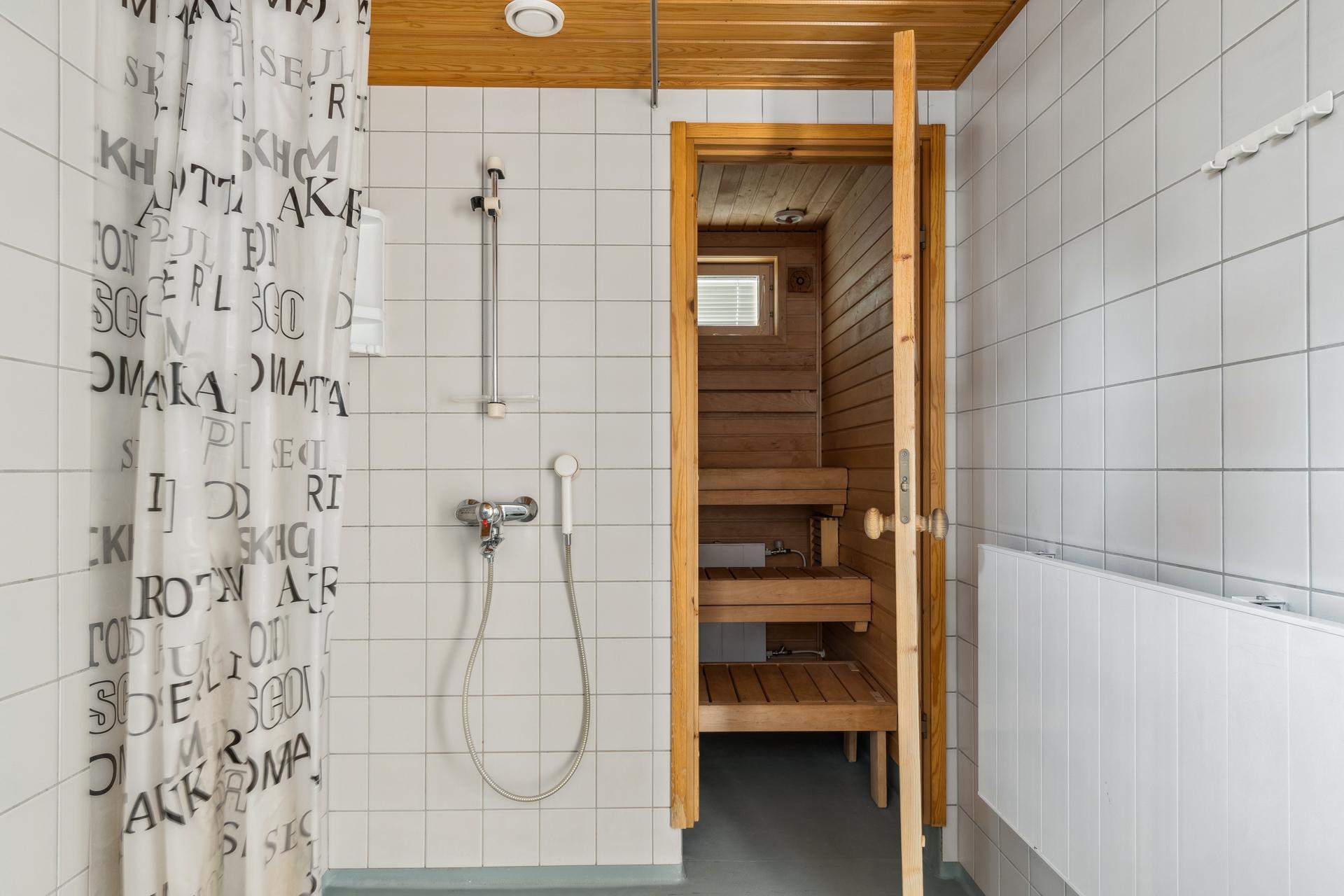 Kyyhkysmäki 20, Lintuvaara, Espoo