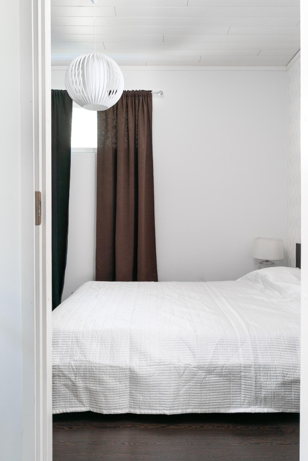 Kellarikerroksen yksi huone