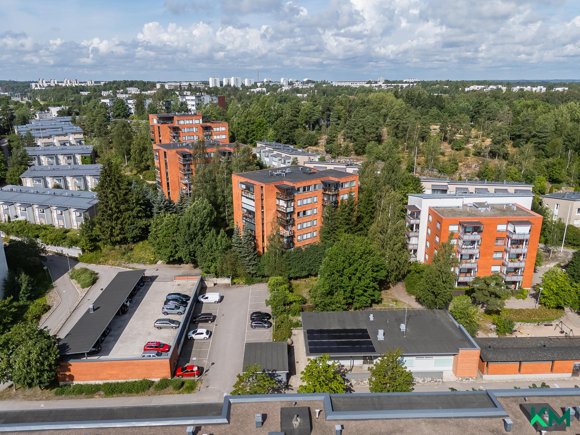 Taloyhtiö ilmakuvassa