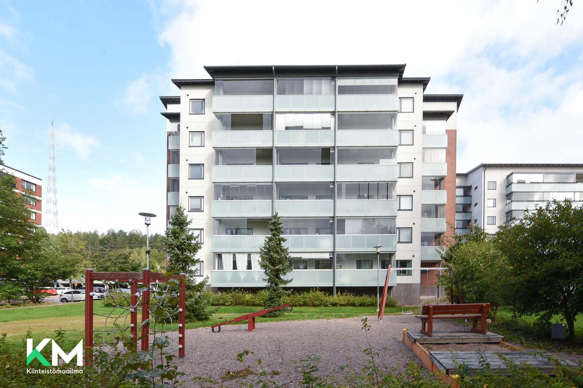 Radansivunkatu 10, Asemantausta, Lahti