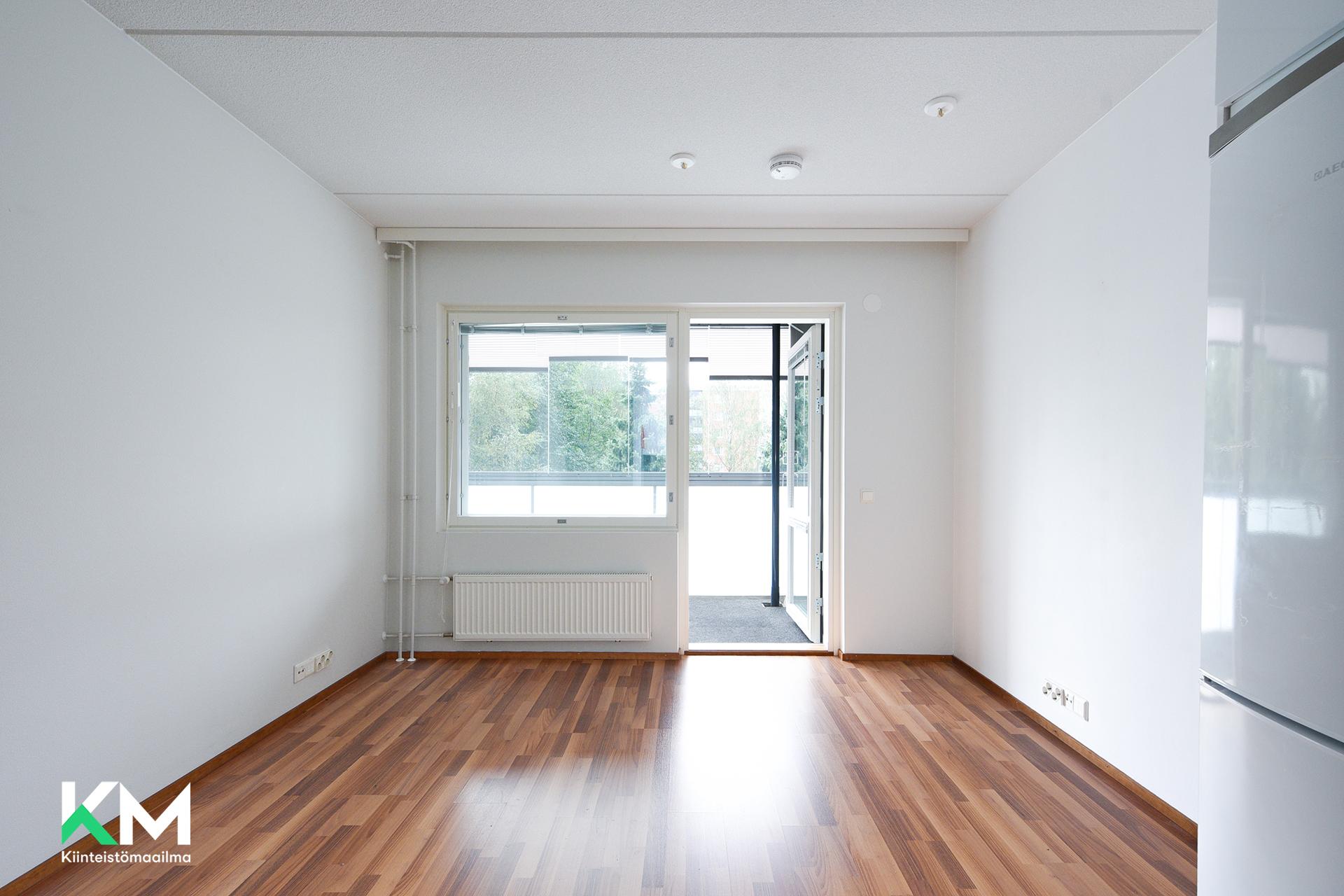 Radansivunkatu 10, Asemantausta, Lahti