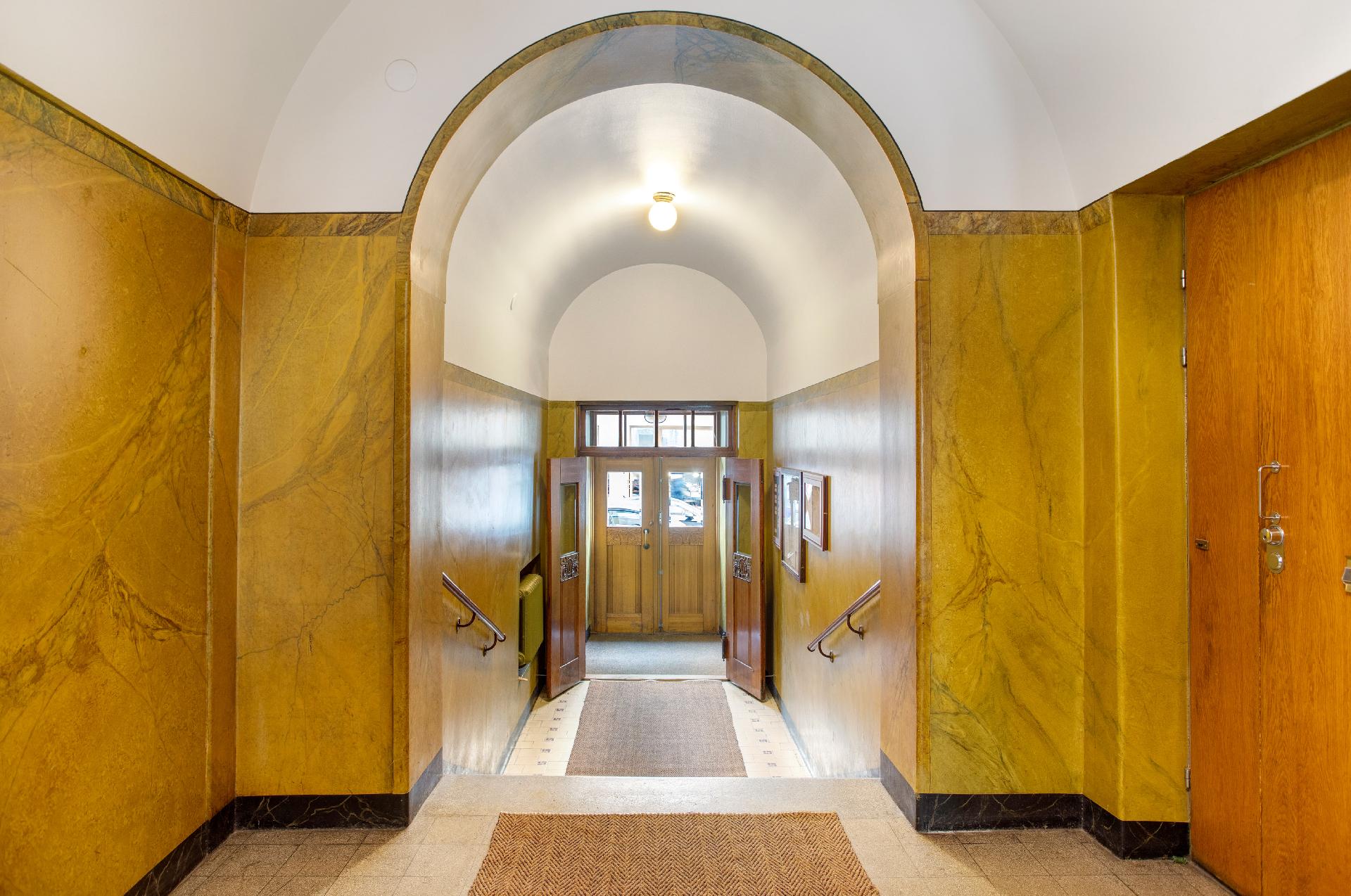 Lönnrotinkatu 17, Kamppi, Helsinki