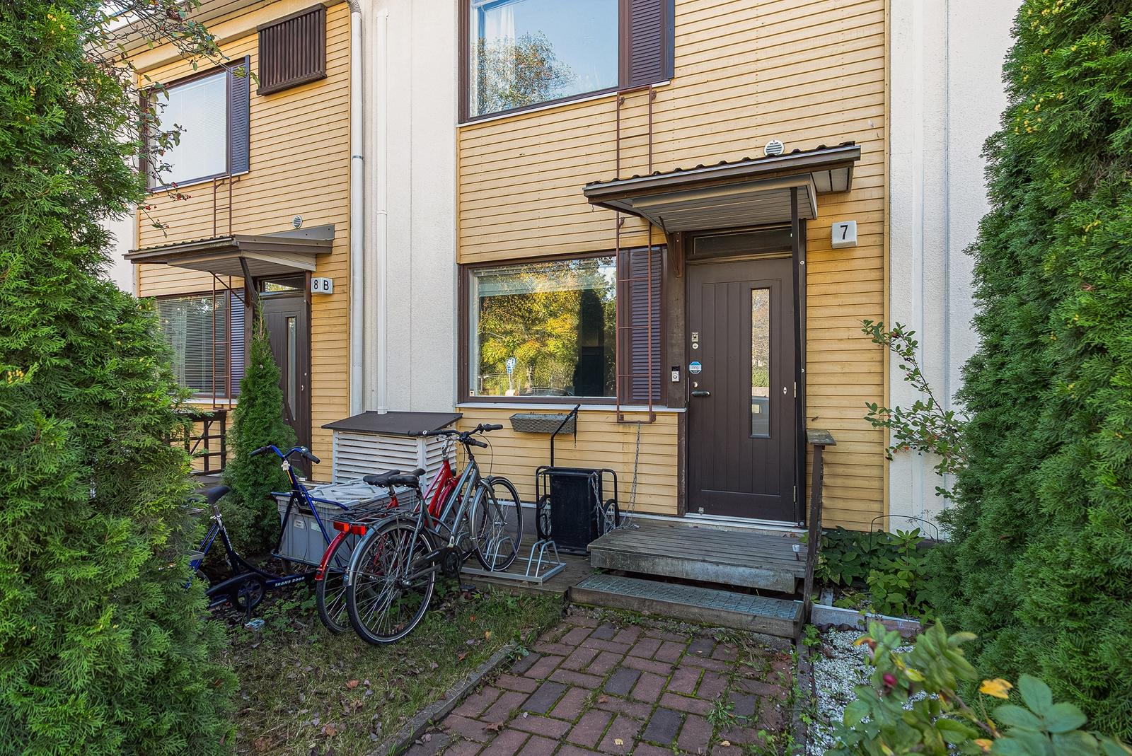 Kansakoulunkatu 20, Keskusta, Järvenpää