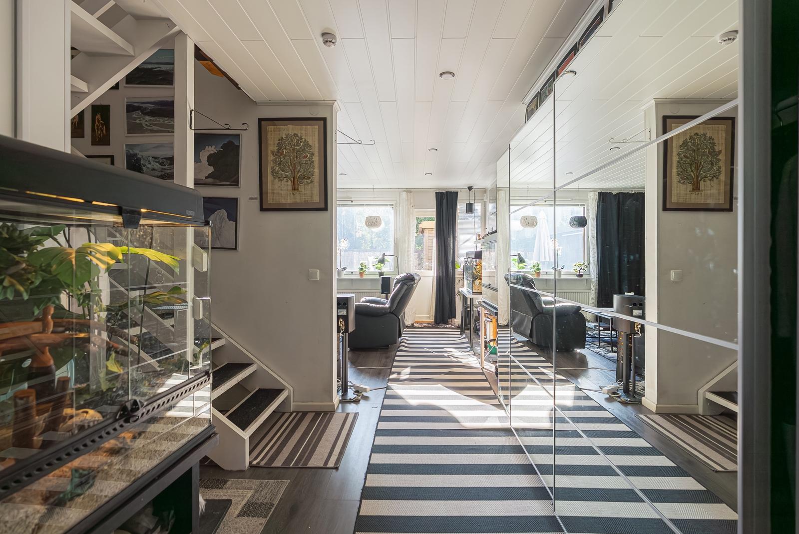 Kansakoulunkatu 20, Keskusta, Järvenpää