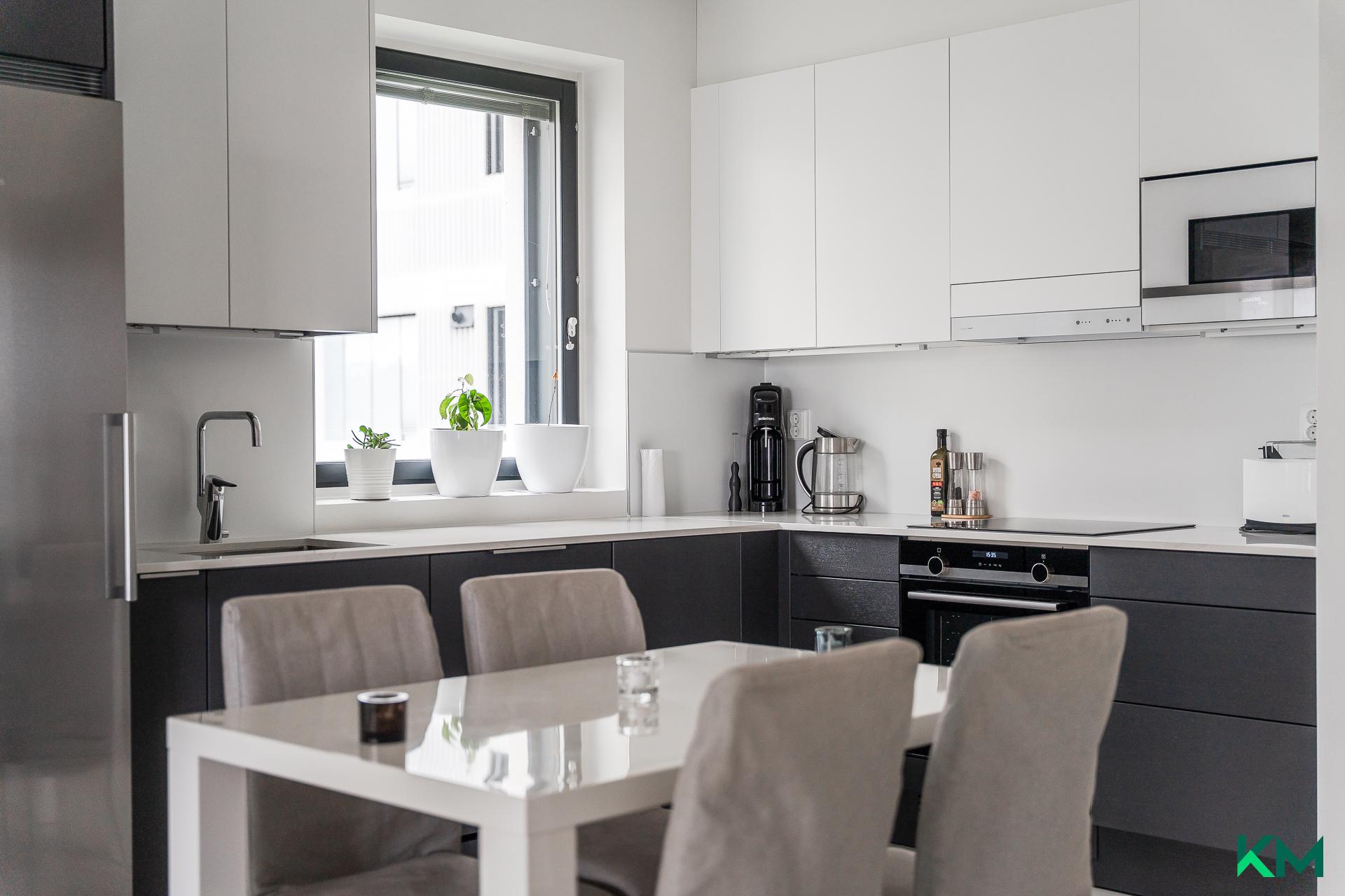 Länsituuli 10, Tapiola, Espoo