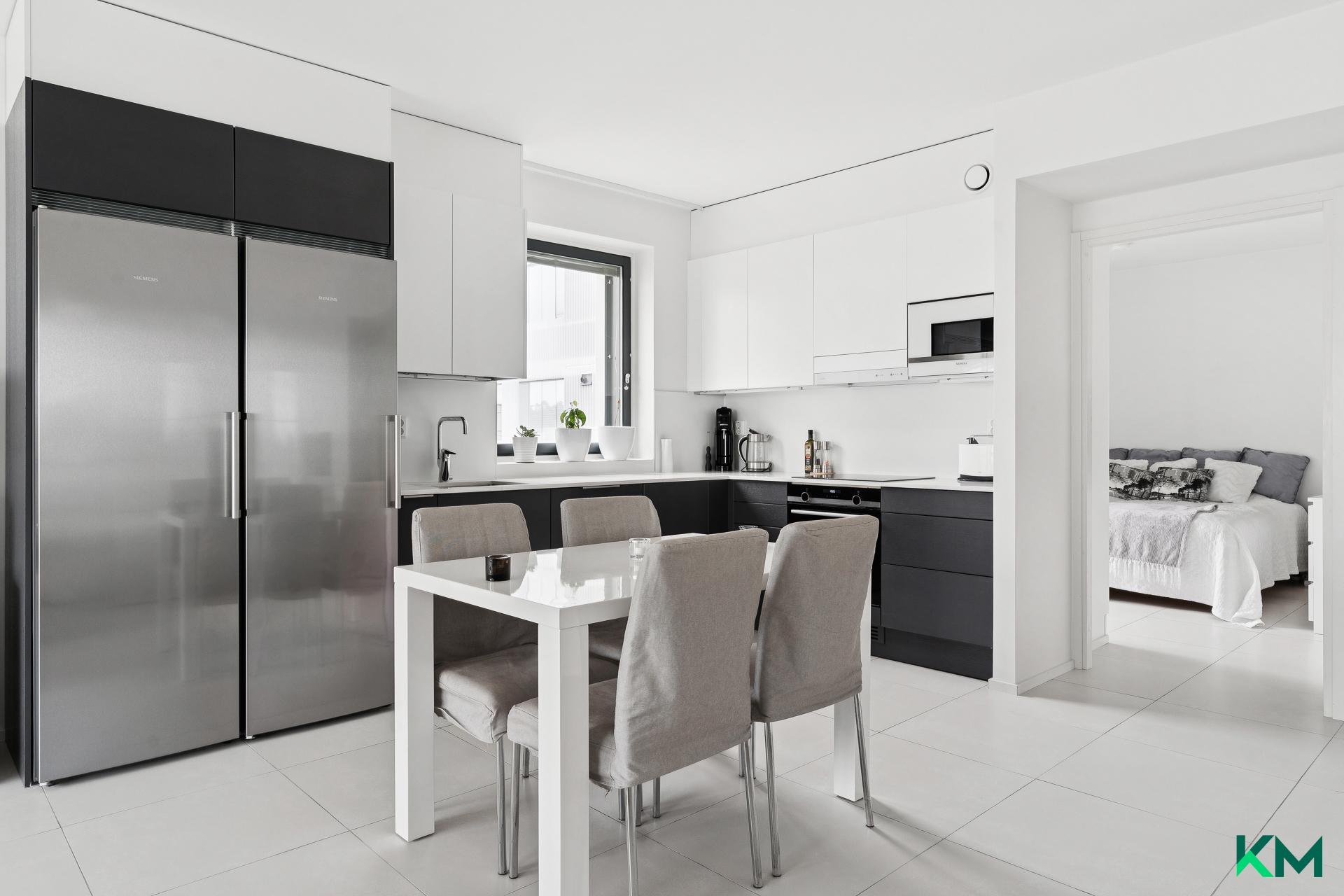 Länsituuli 10, Tapiola, Espoo