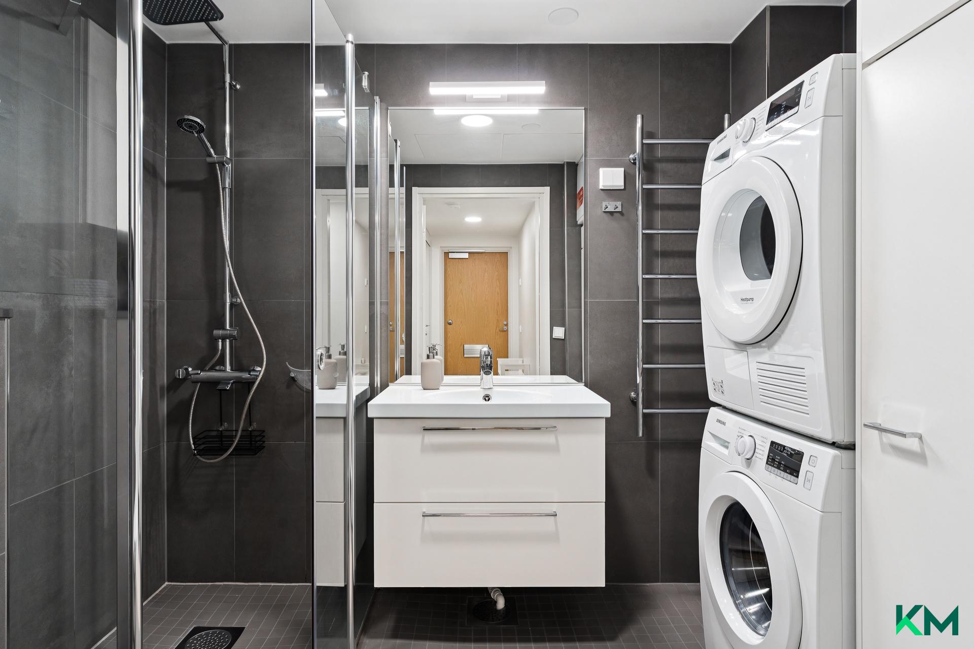 Länsituuli 10, Tapiola, Espoo