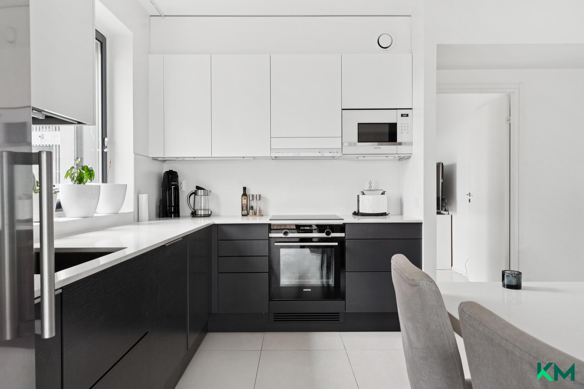 Länsituuli 10, Tapiola, Espoo