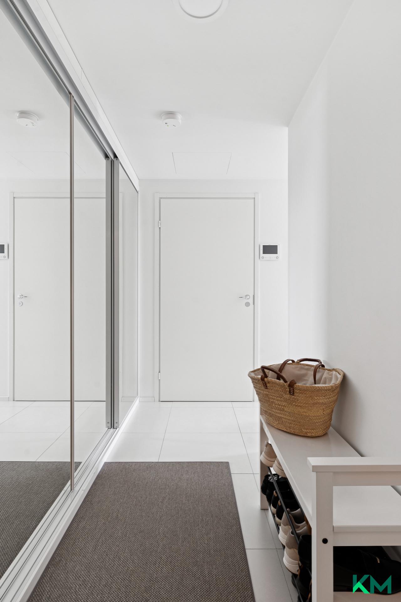 Länsituuli 10, Tapiola, Espoo