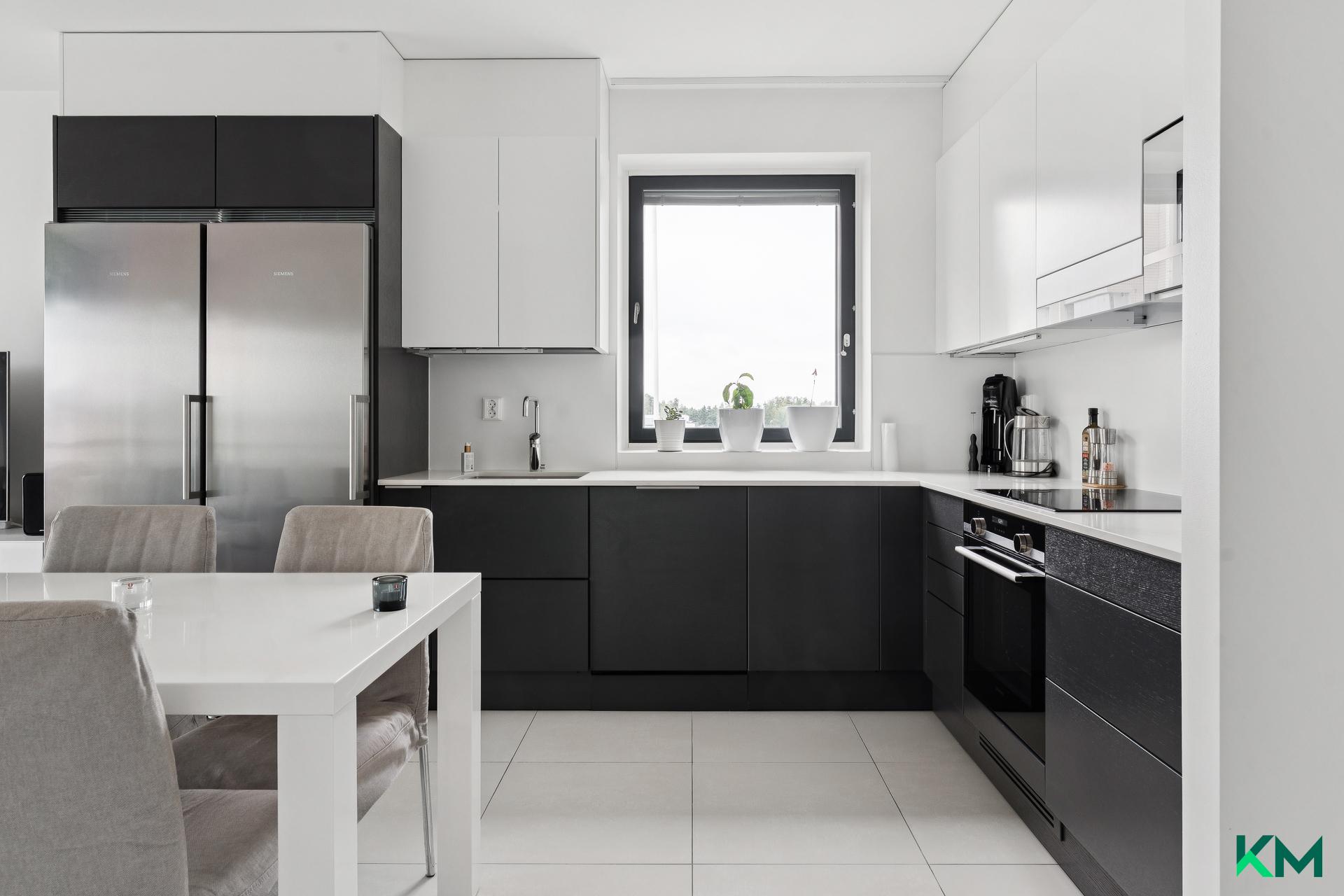 Länsituuli 10, Tapiola, Espoo