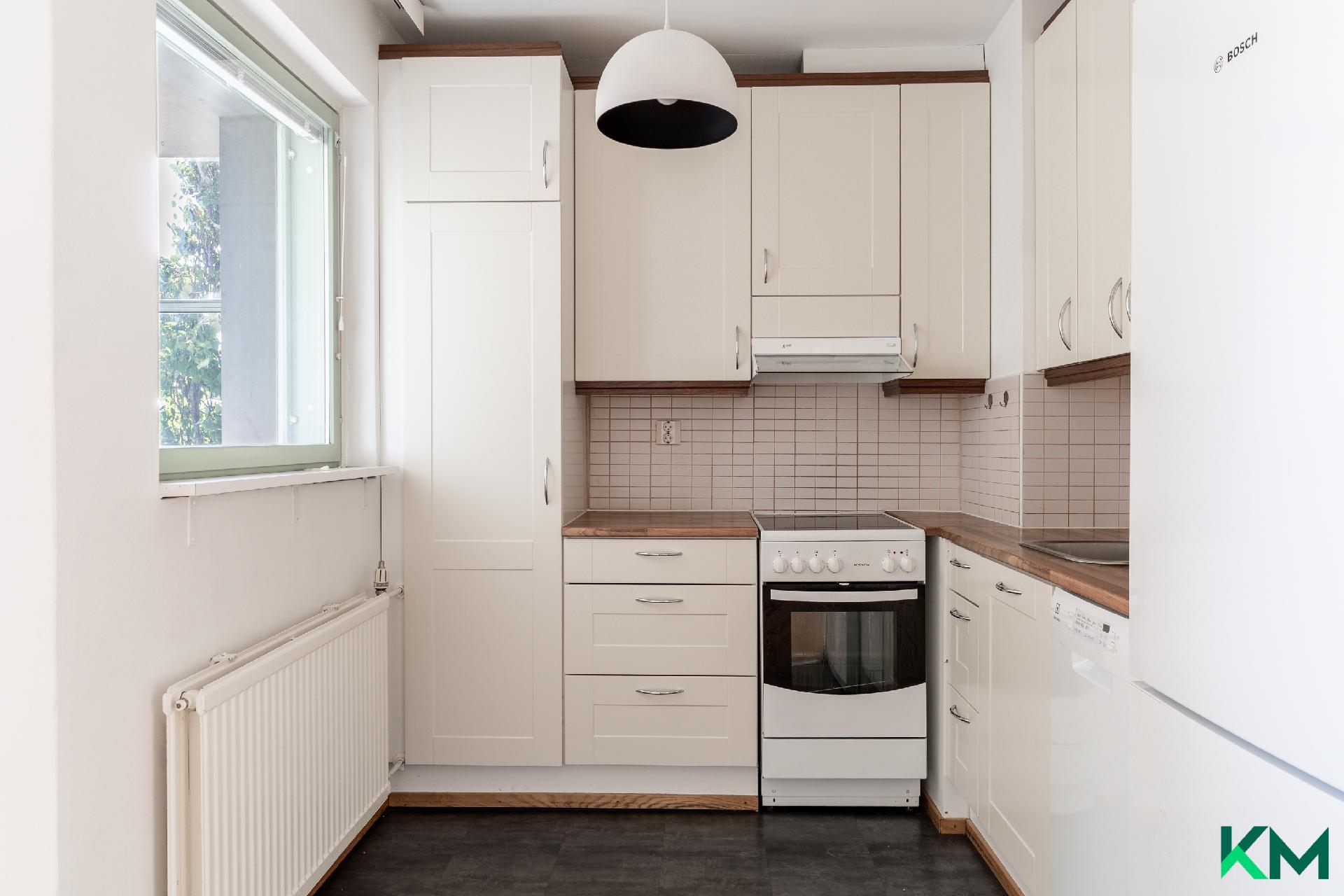 Keittiö uusittu 2011