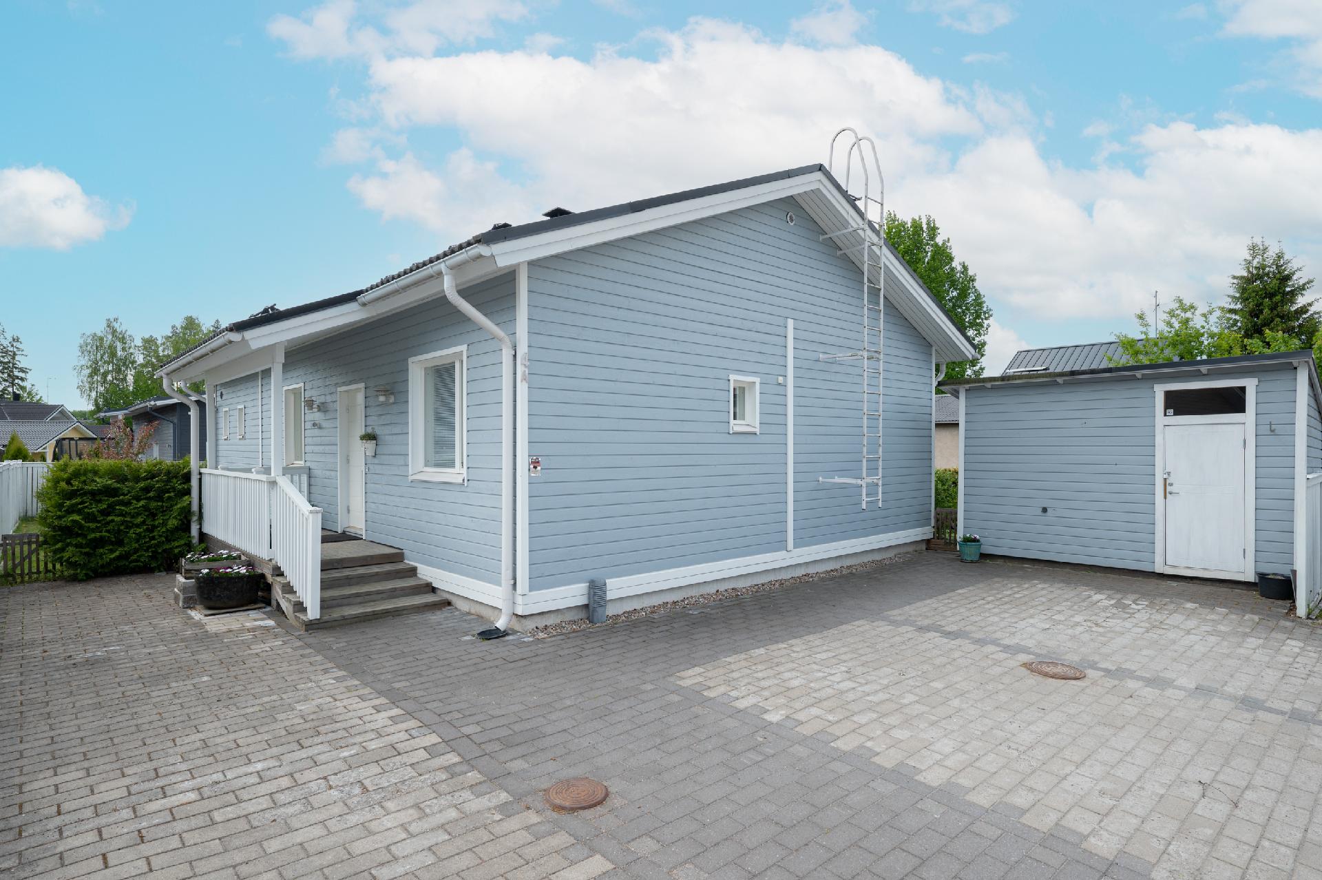 Miekkamiehentie 4, Kannisto, Vantaa