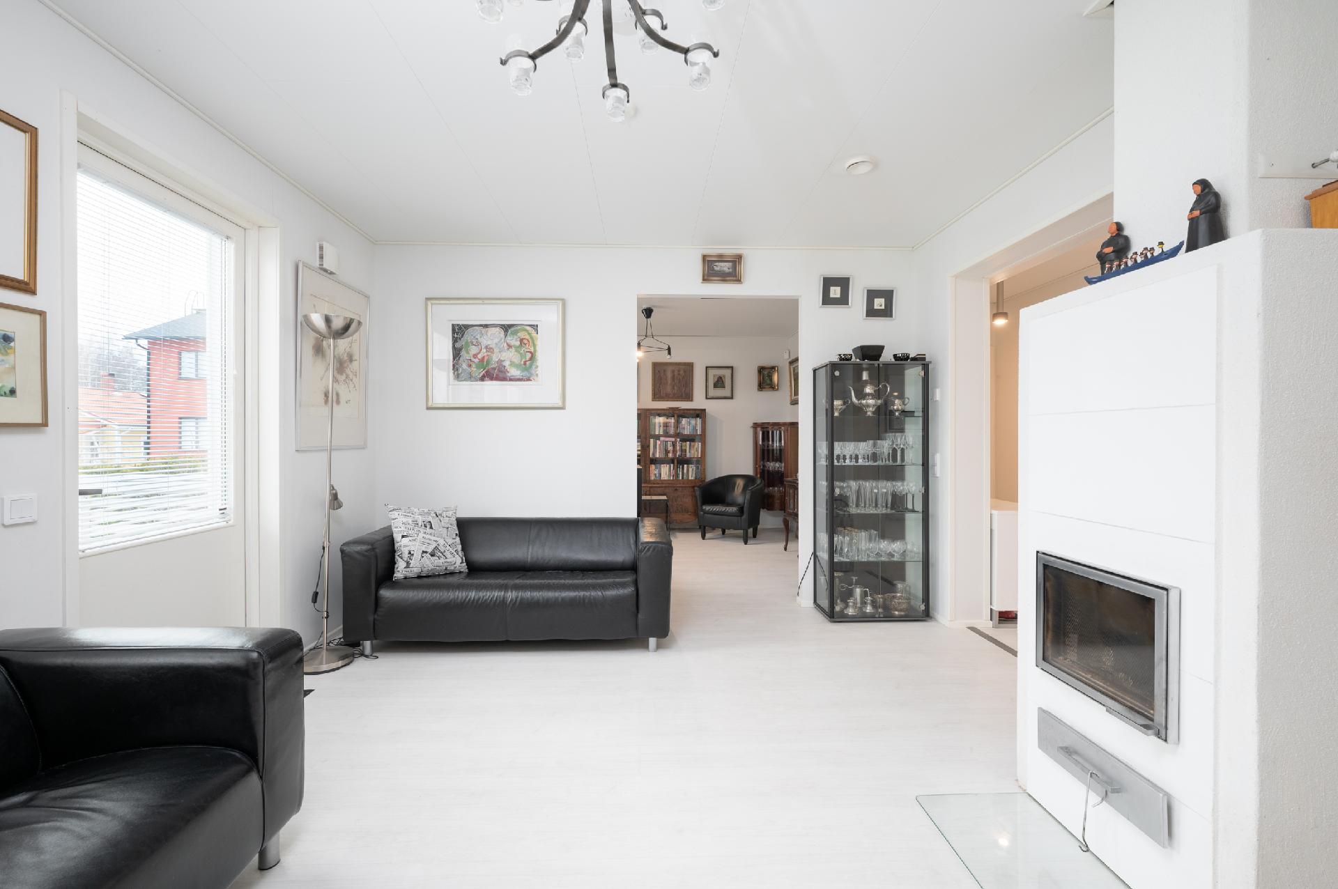 Miekkamiehentie 4, Kannisto, Vantaa