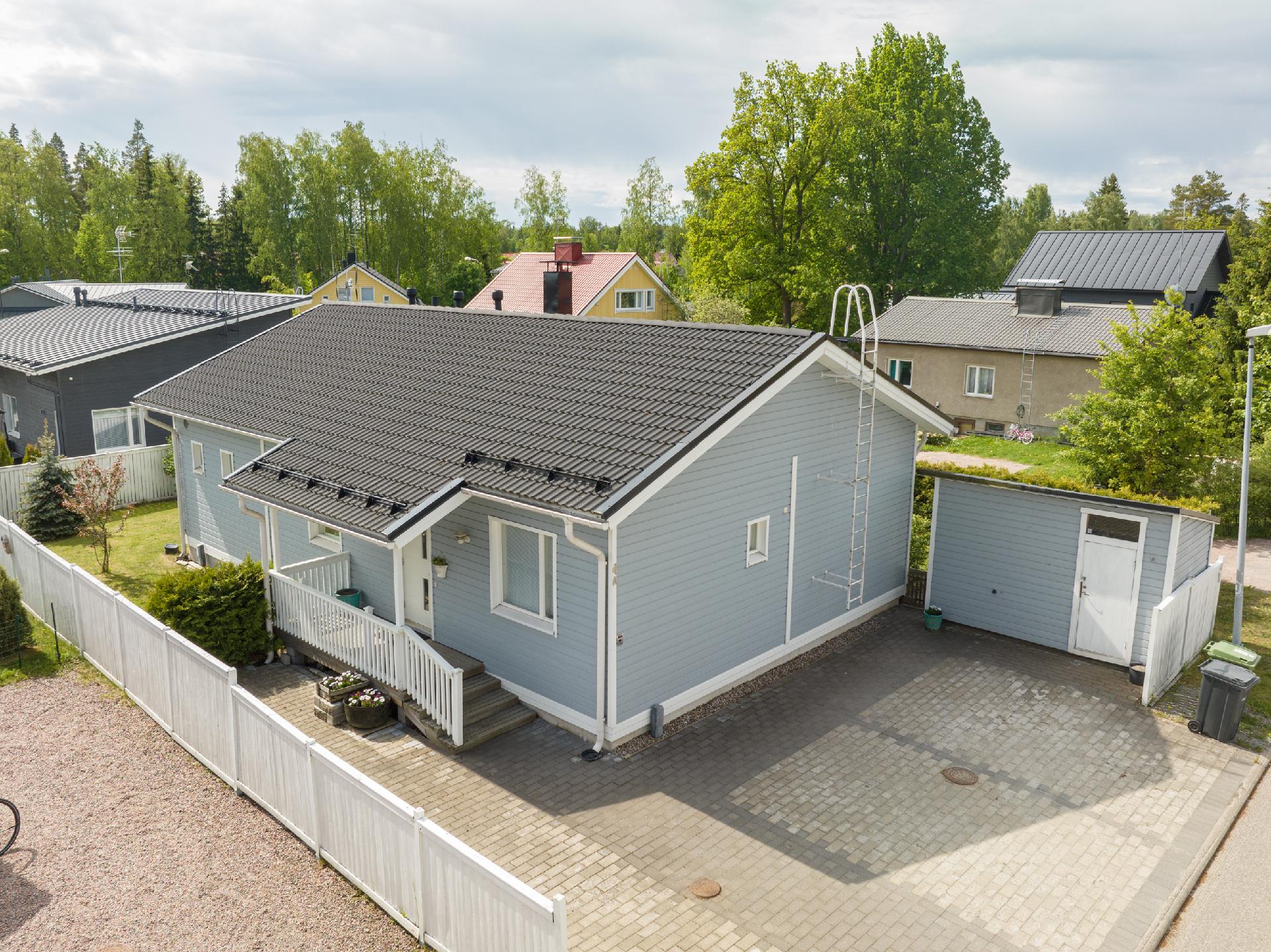 Miekkamiehentie 4, Kannisto, Vantaa