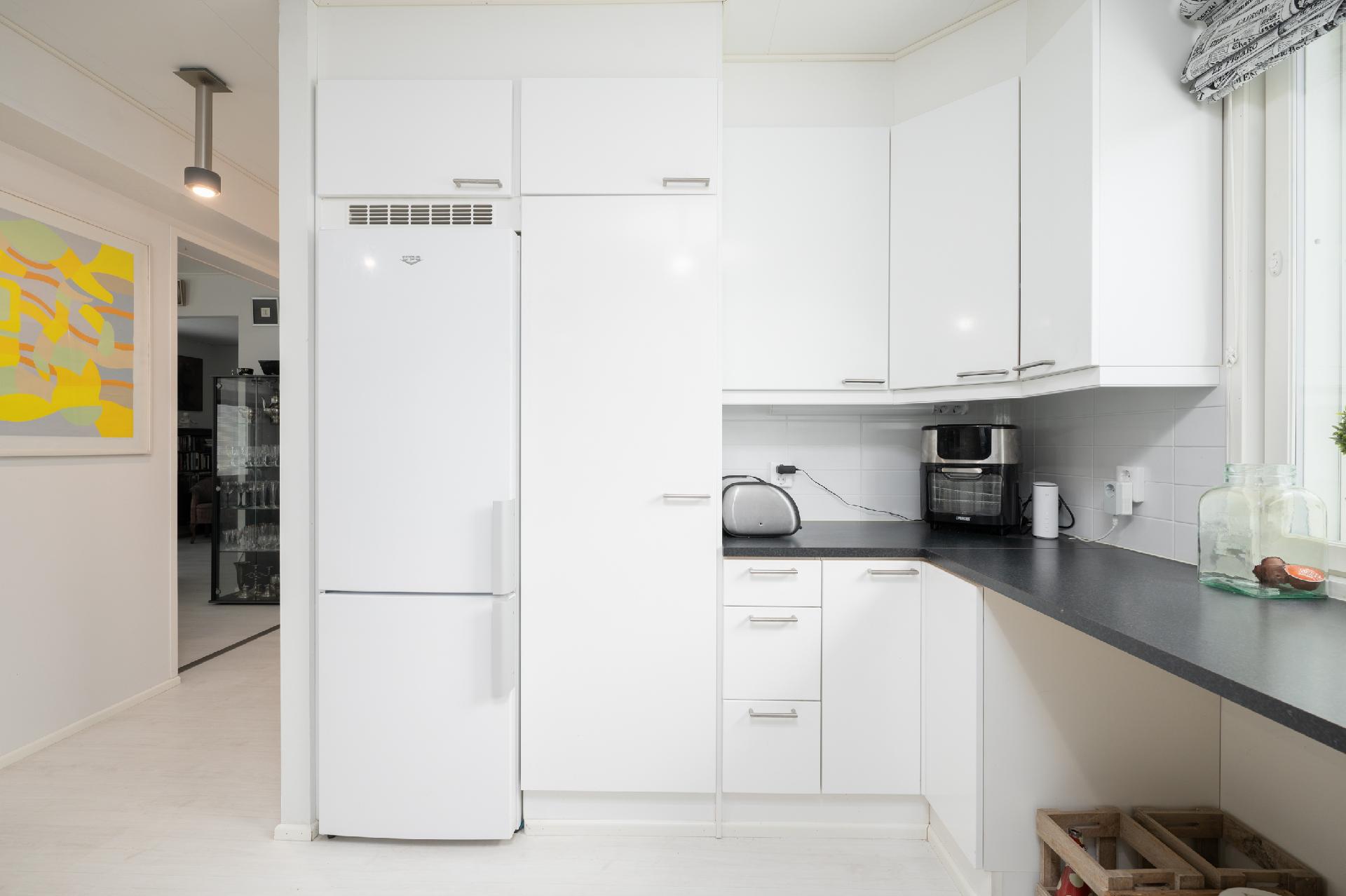 Miekkamiehentie 4, Kannisto, Vantaa