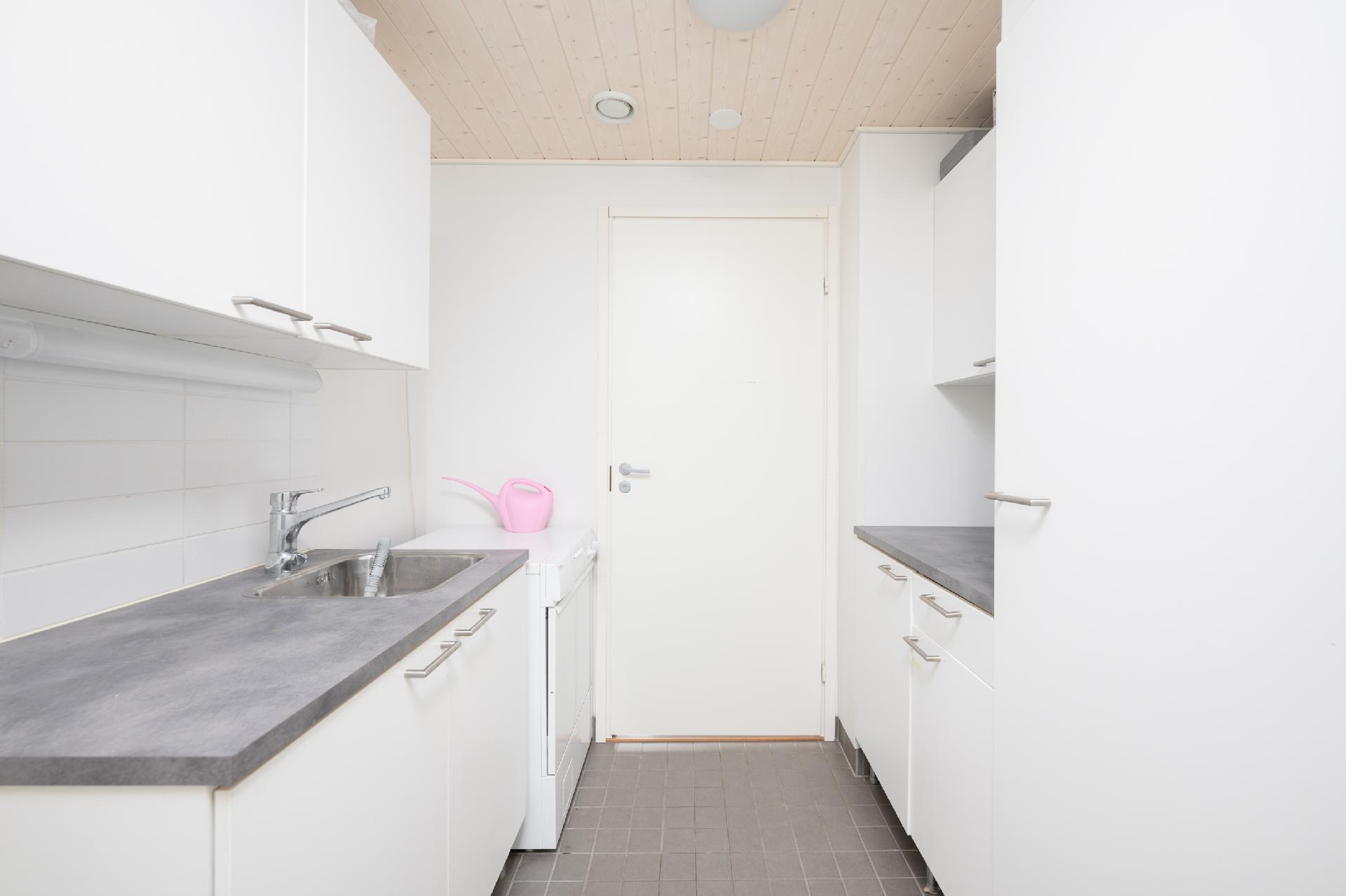 Miekkamiehentie 4, Kannisto, Vantaa