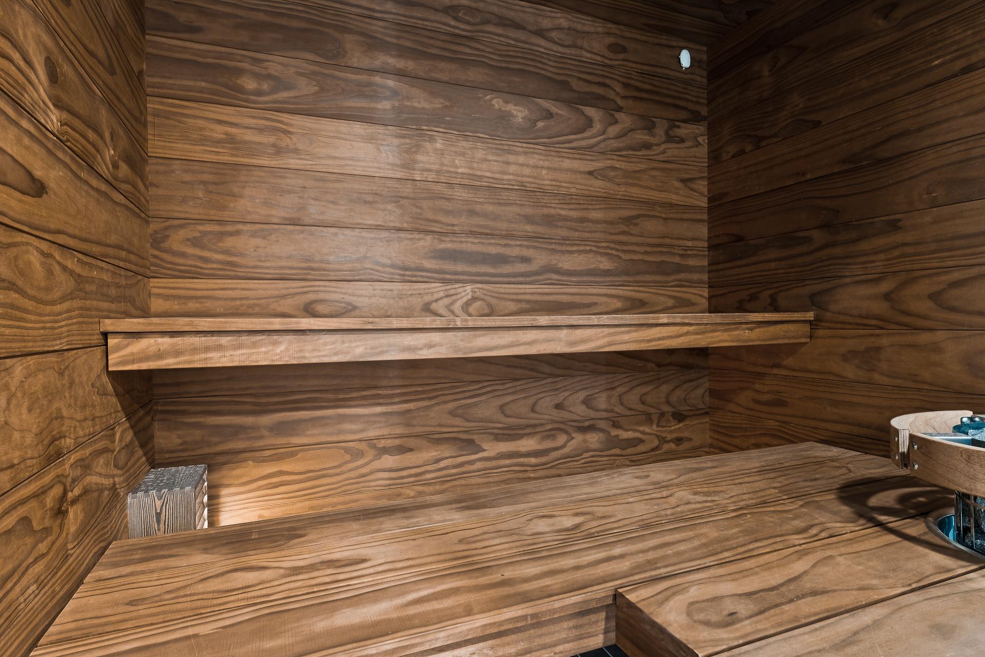 Sauna, lauteet radiata mäntyä