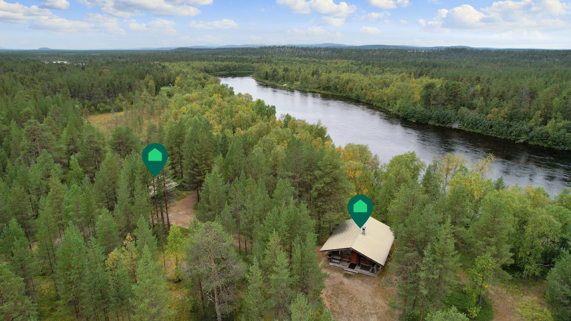 Kaksi n. 60 m2:n mökkiä Kaamasessa Kaamasjoen varrella