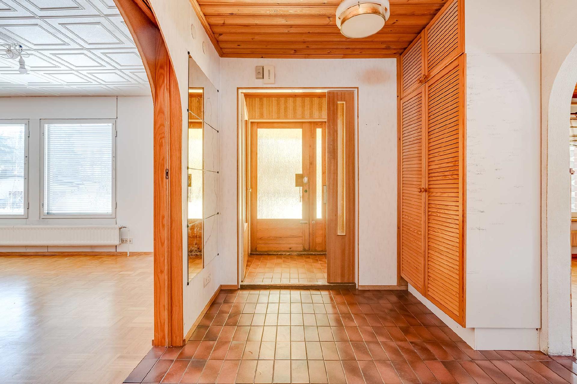 Vuorenahteentie 9, Vuorentausta, Ylöjärvi