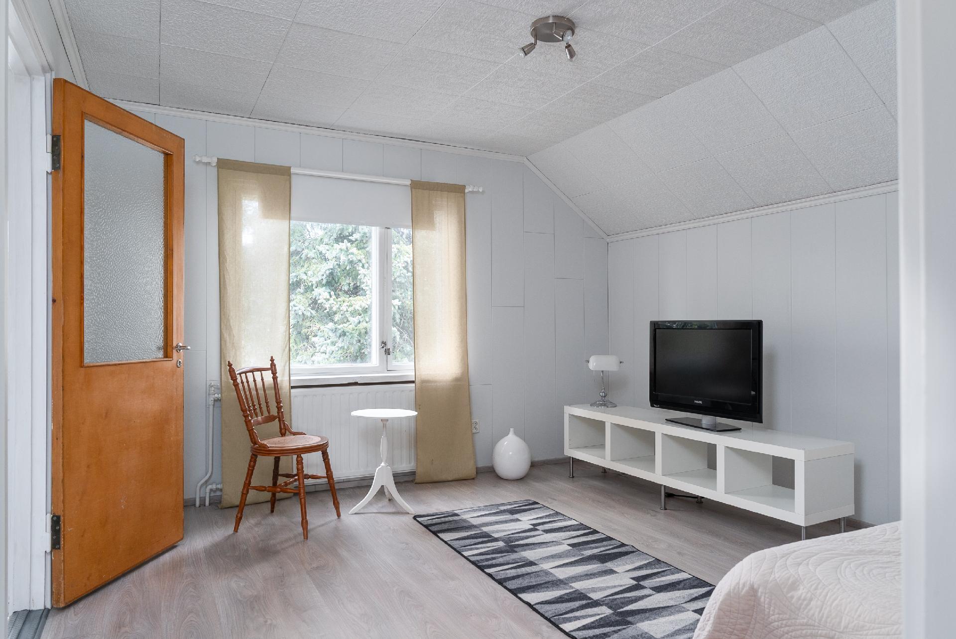 Yläkerran makuuhuone