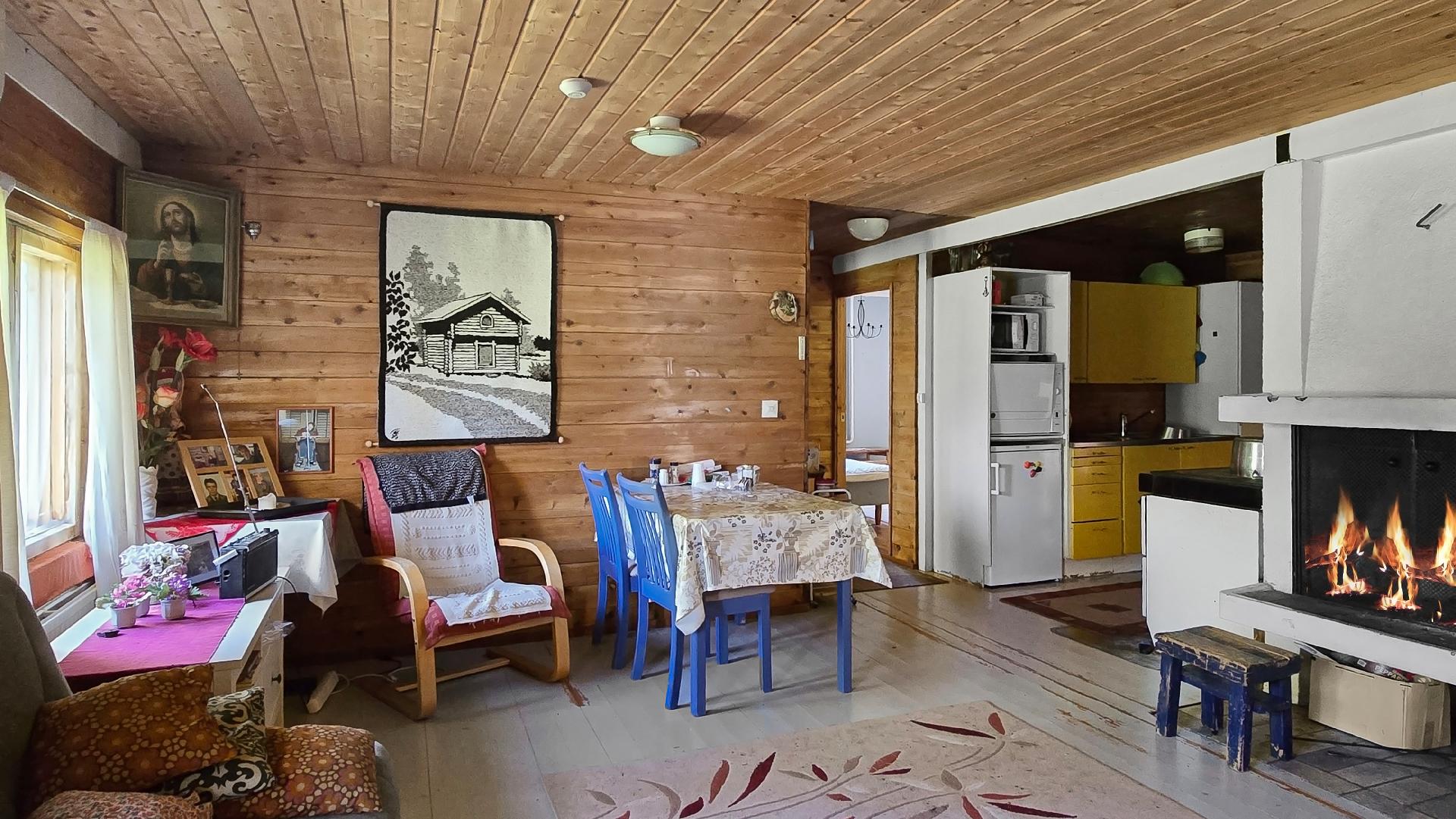 Olohuoneessa avotakka