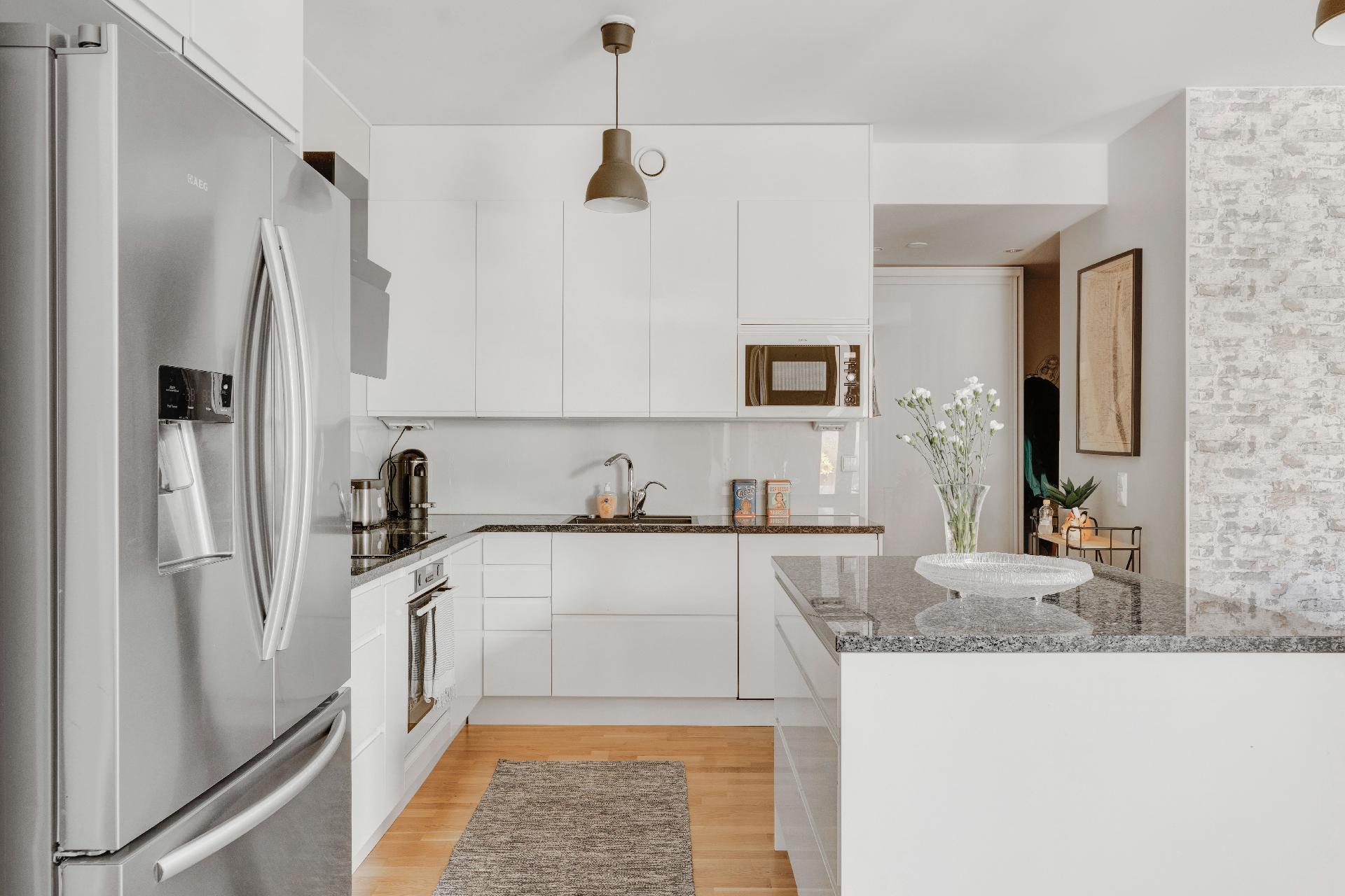 Maustetehtaankatu 9, Aurinkolahti, Helsinki