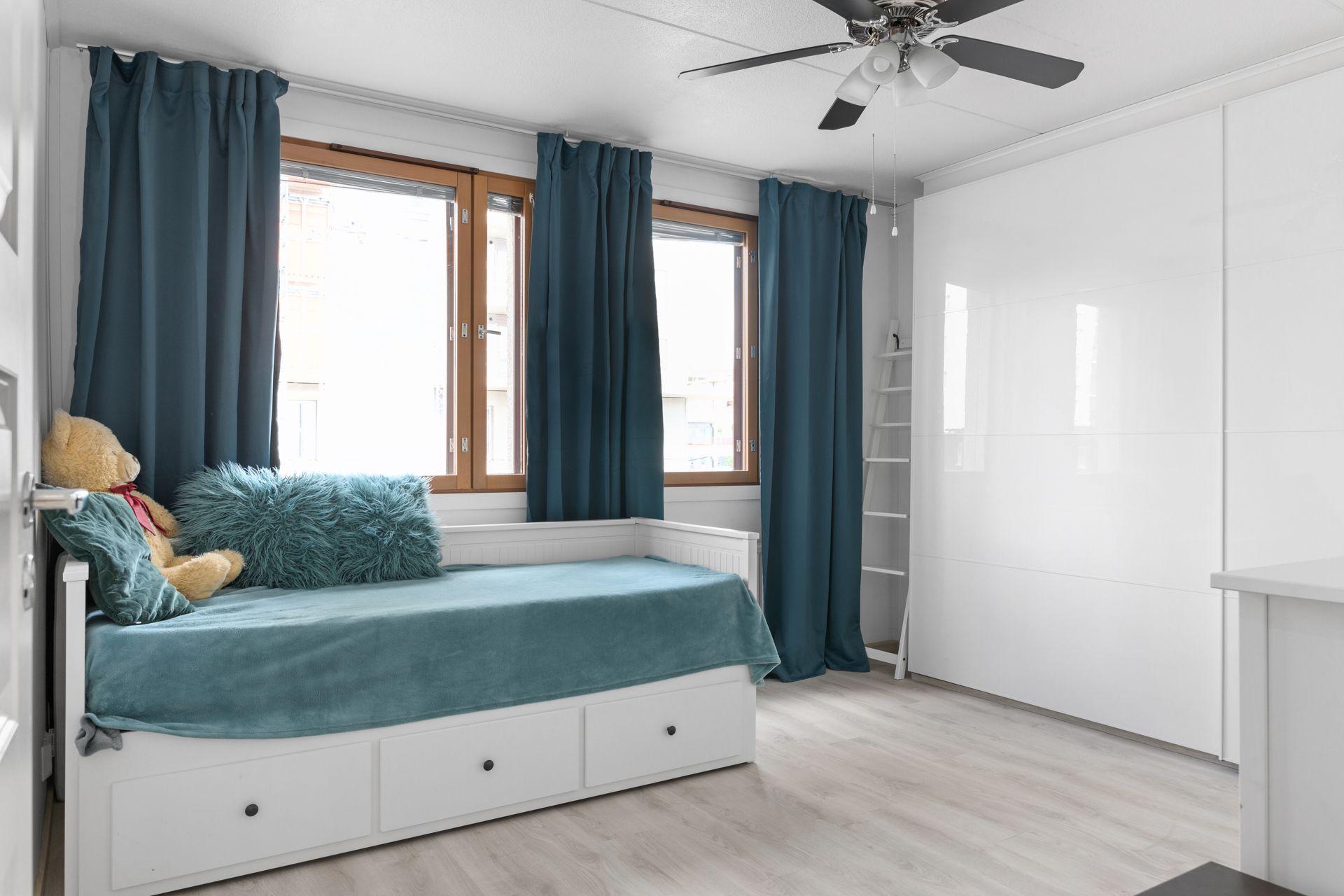 Kirjurinkuja 1, Perkkaa, Espoo